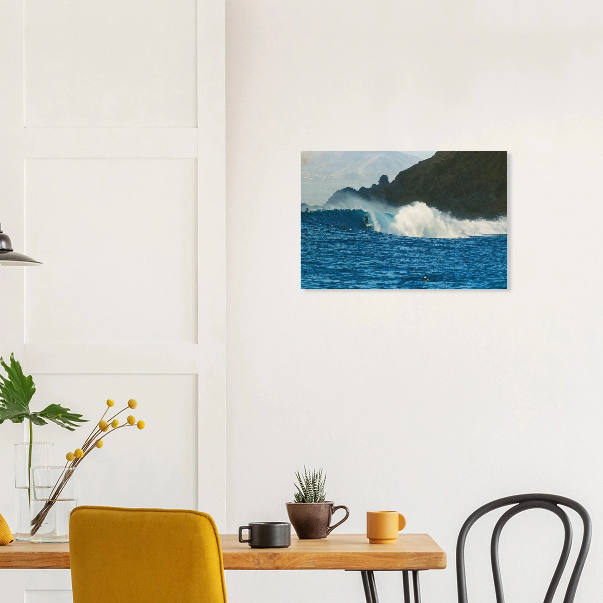 Fuerteventura, Spanien – Kanareninsel mit Vulkangestein-Reefbreaks im Norden und ganzjährig konstantem Atlantik-Swell. Kunstdruck auf Holz.