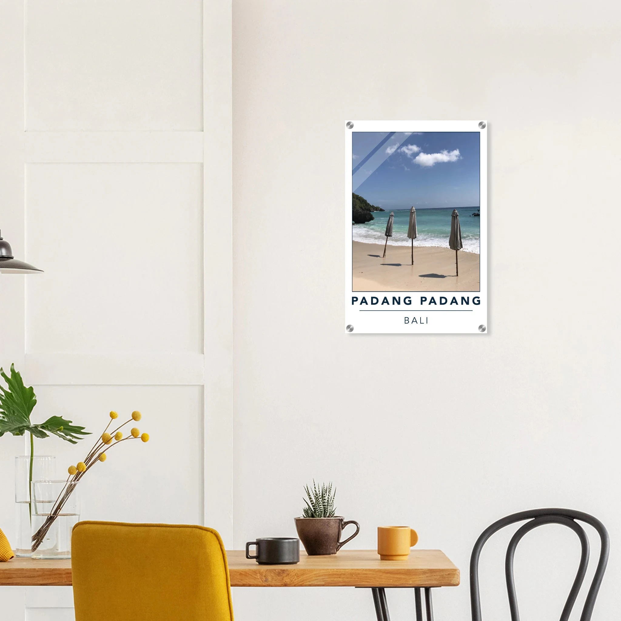 Padang Padang, Bali (Indonesien) – Linker Reefbreak auf der Bukit-Halbinsel, bekannt als balinesisches Pipeline-Pendant. Kunstdruck auf Acrylglas.