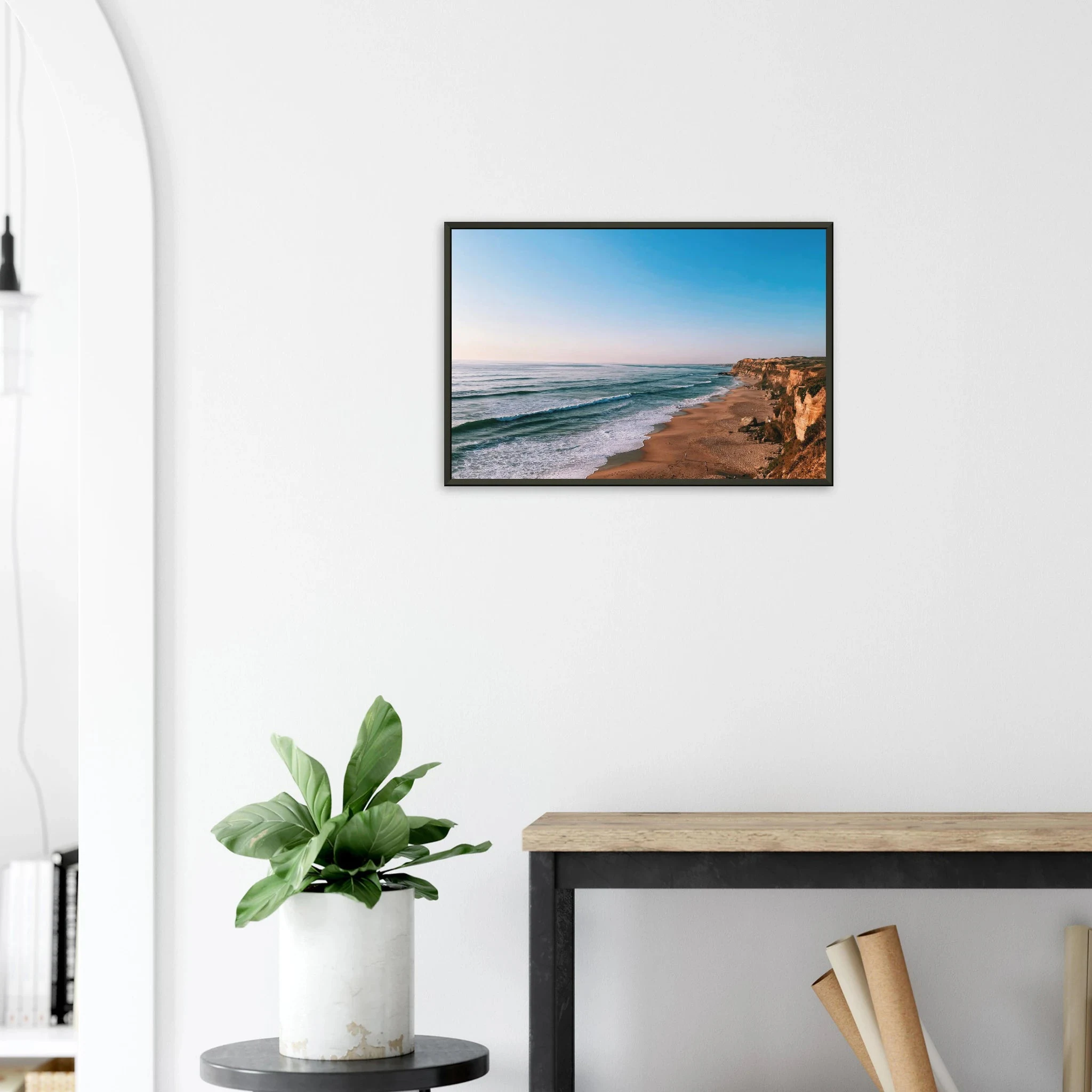 Santa Cruz, Spanien – Kanarische Hauptstadt Teneriffas mit Reefbreaks an der Nordküste wie El Confital. Poster im Metallrahmen.