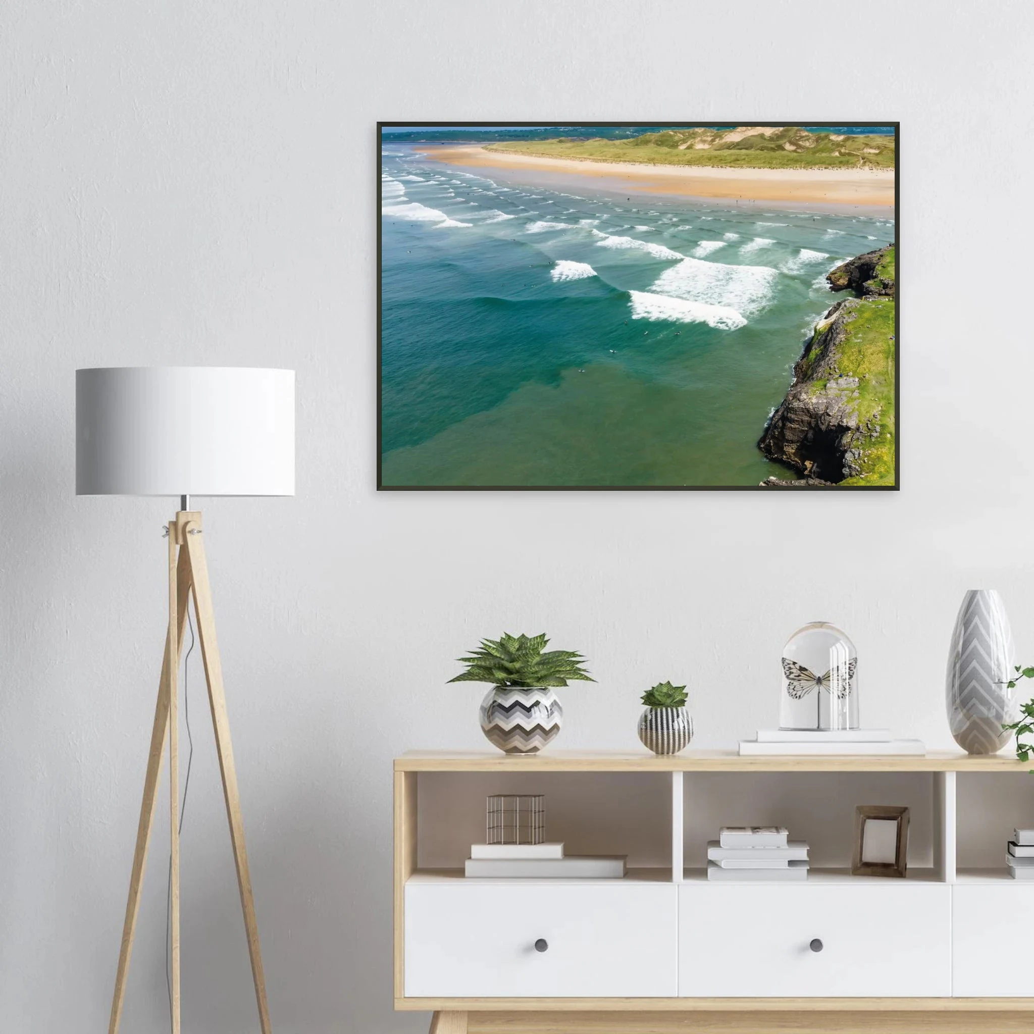 Bundoran, Irland – Atlantik-Surfspot in der Grafschaft Donegal mit Reefbreak The Peak und kaltem Wasser. Poster im Metallrahmen.