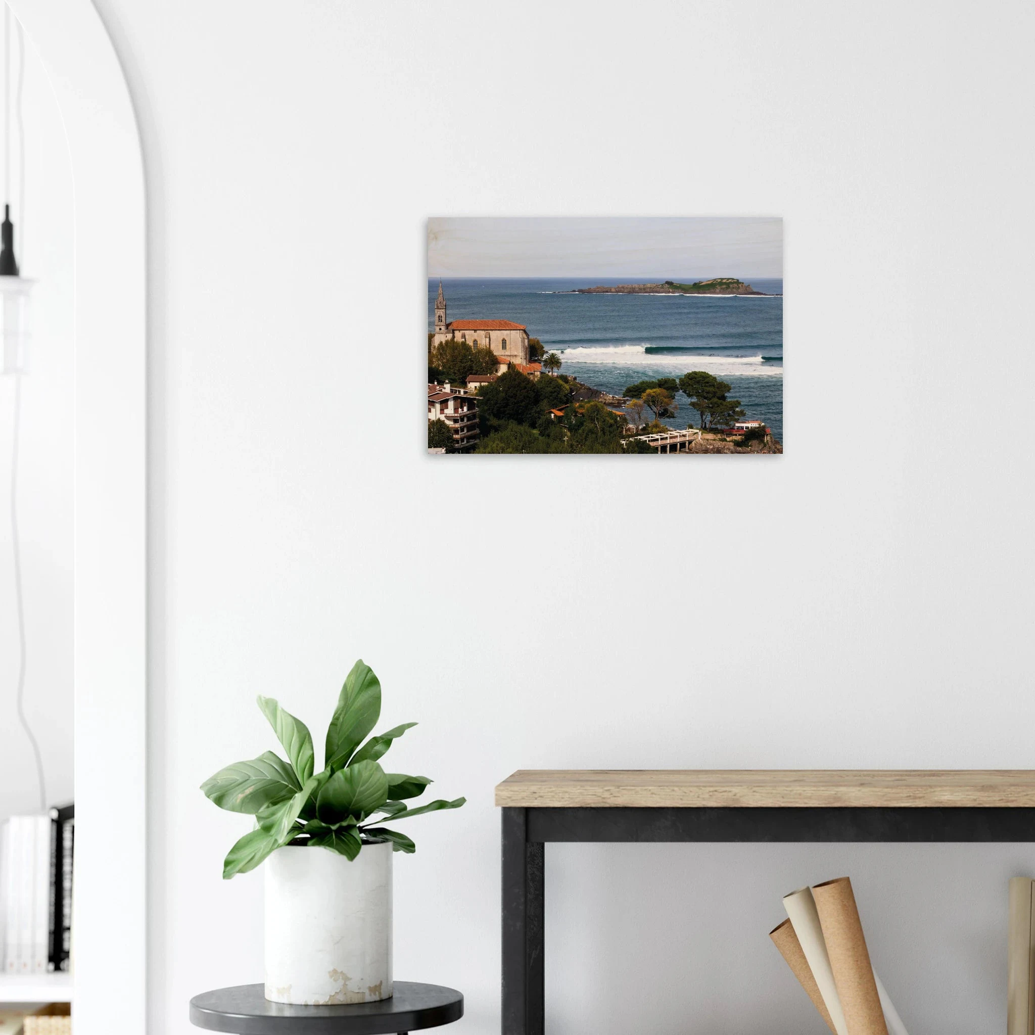Mundaka, Spanien – Linke Flussmündungswelle im Baskenland, eine der längsten Barrels Europas. Kunstdruck auf Holz.