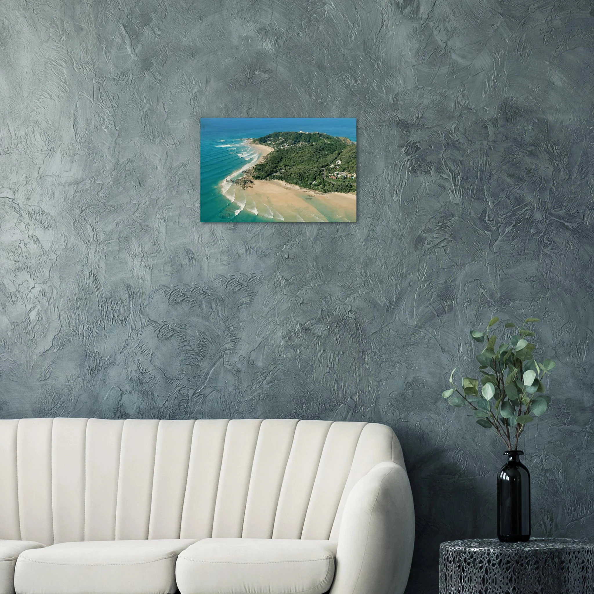 Byron Bay, Australien – Östlichster Punkt Australiens mit langen Pointbreaks und entspanntem Longboard-Flair. Kunstdruck auf Holz.