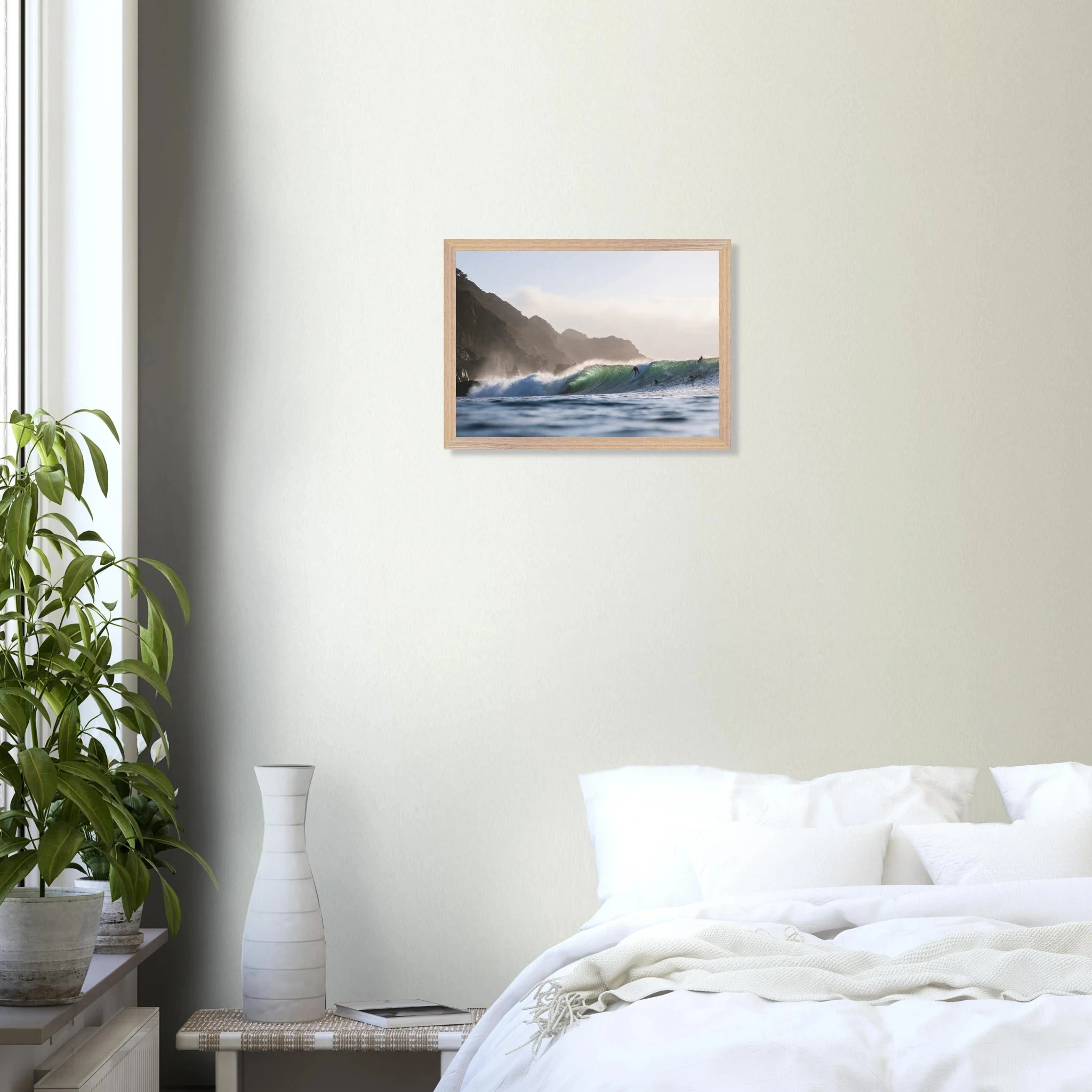 Punta de Lobos, Chile – Linker Pointbreak bei Pichilemu mit charakteristischen Felsnadeln Los Morros. Poster im Galerie-Holzrahmen.