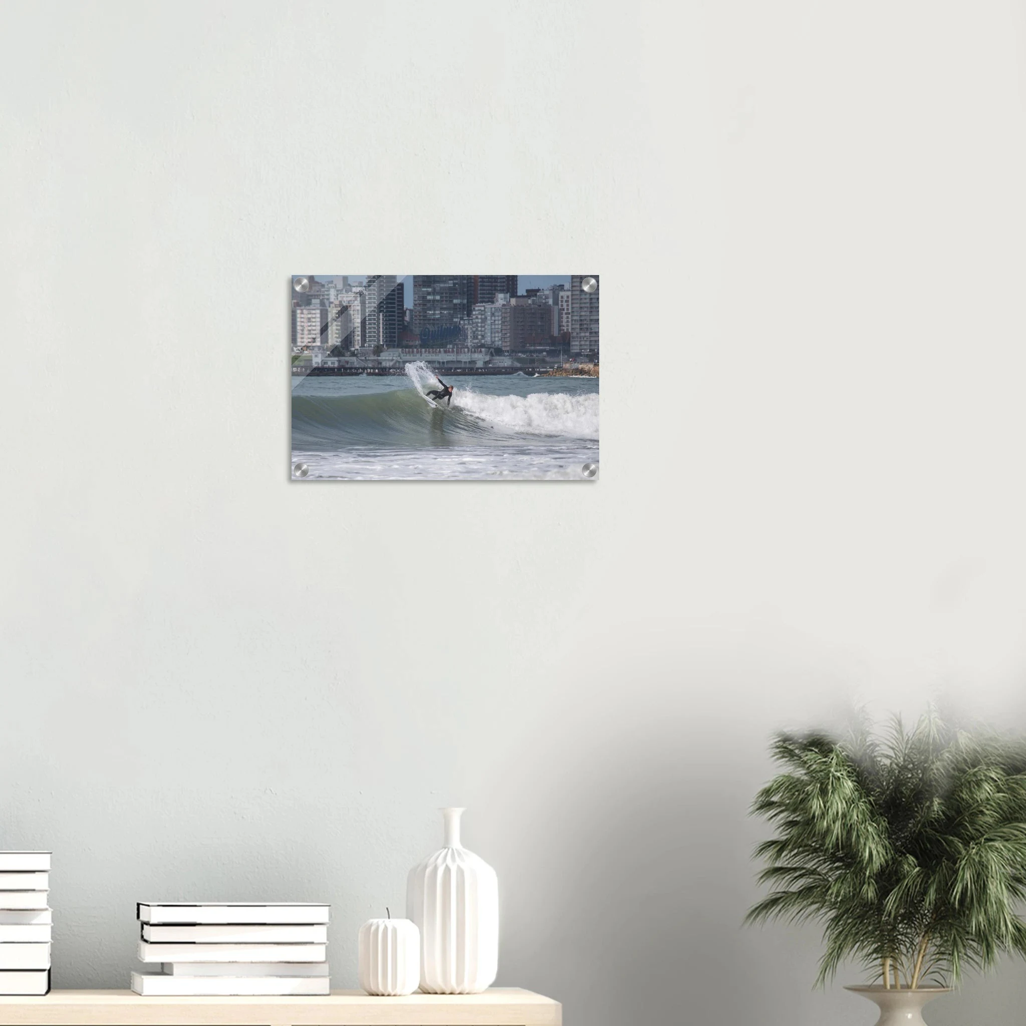 Mar del Plata, Argentinien – Atlantik-Badestadt südlich von Buenos Aires mit urbanen Beachbreaks und Pier-Wellen. Kunstdruck auf Acrylglas.