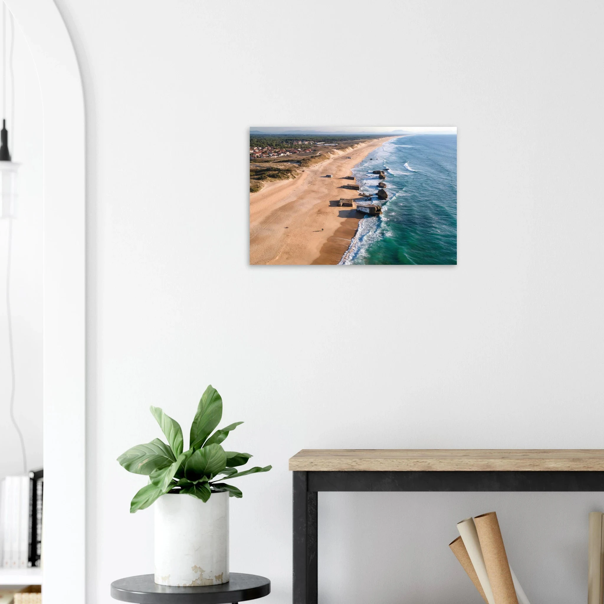 Capbreton, Frankreich – Hafenstadt an der französischen Atlantikküste mit Gouf-Canyon vor der Küste und kräftigen Beachbreaks. Poster.