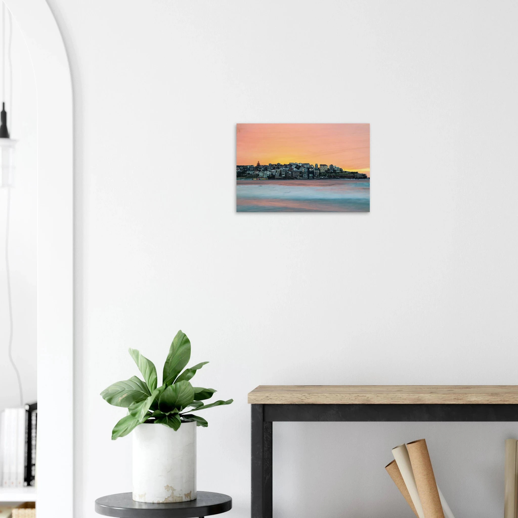 Bondi Beach, Australien – Ikonischer Stadtstrand im Osten Sydneys mit klassischem Beachbreak und Surfkultur-Geschichte. Kunstdruck auf Holz.