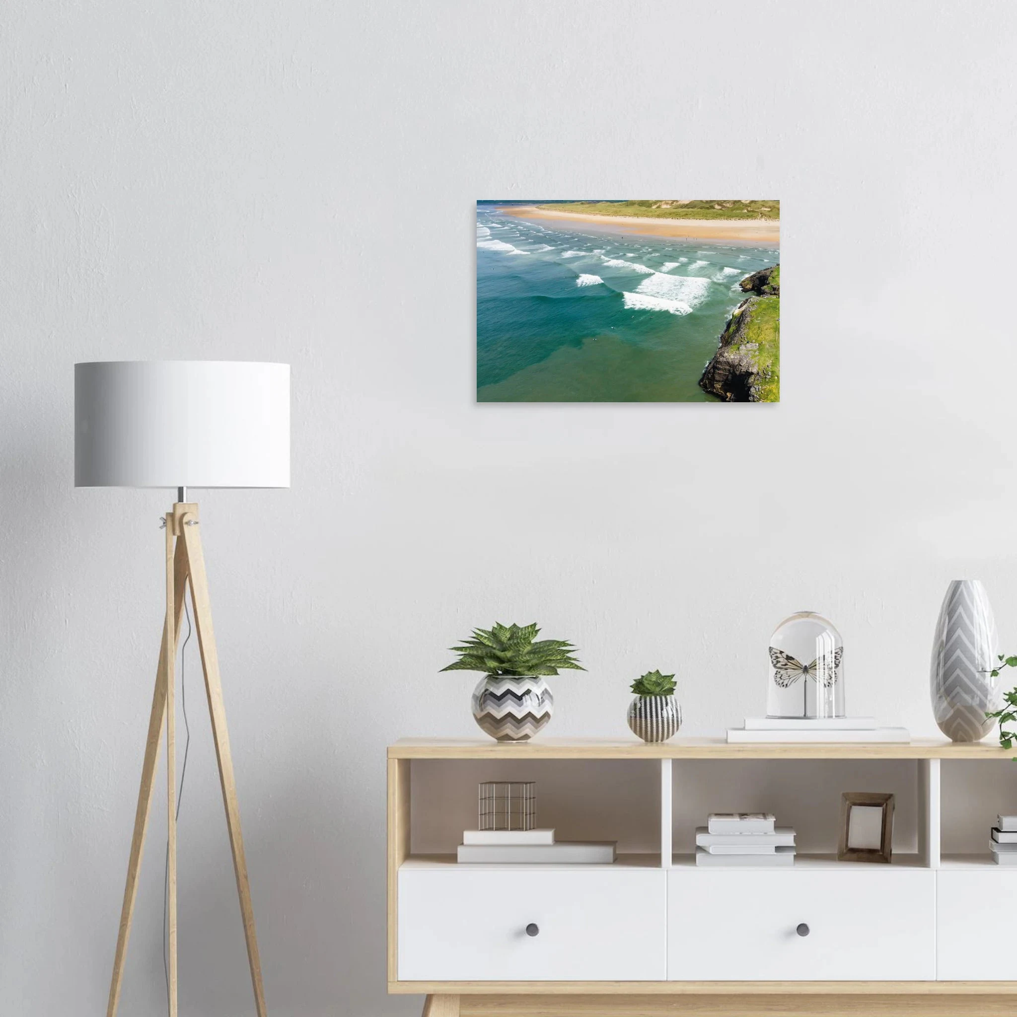 Bundoran, Irland – Atlantik-Surfspot in der Grafschaft Donegal mit Reefbreak The Peak und kaltem Wasser. Kunstdruck auf Alu-Dibond.