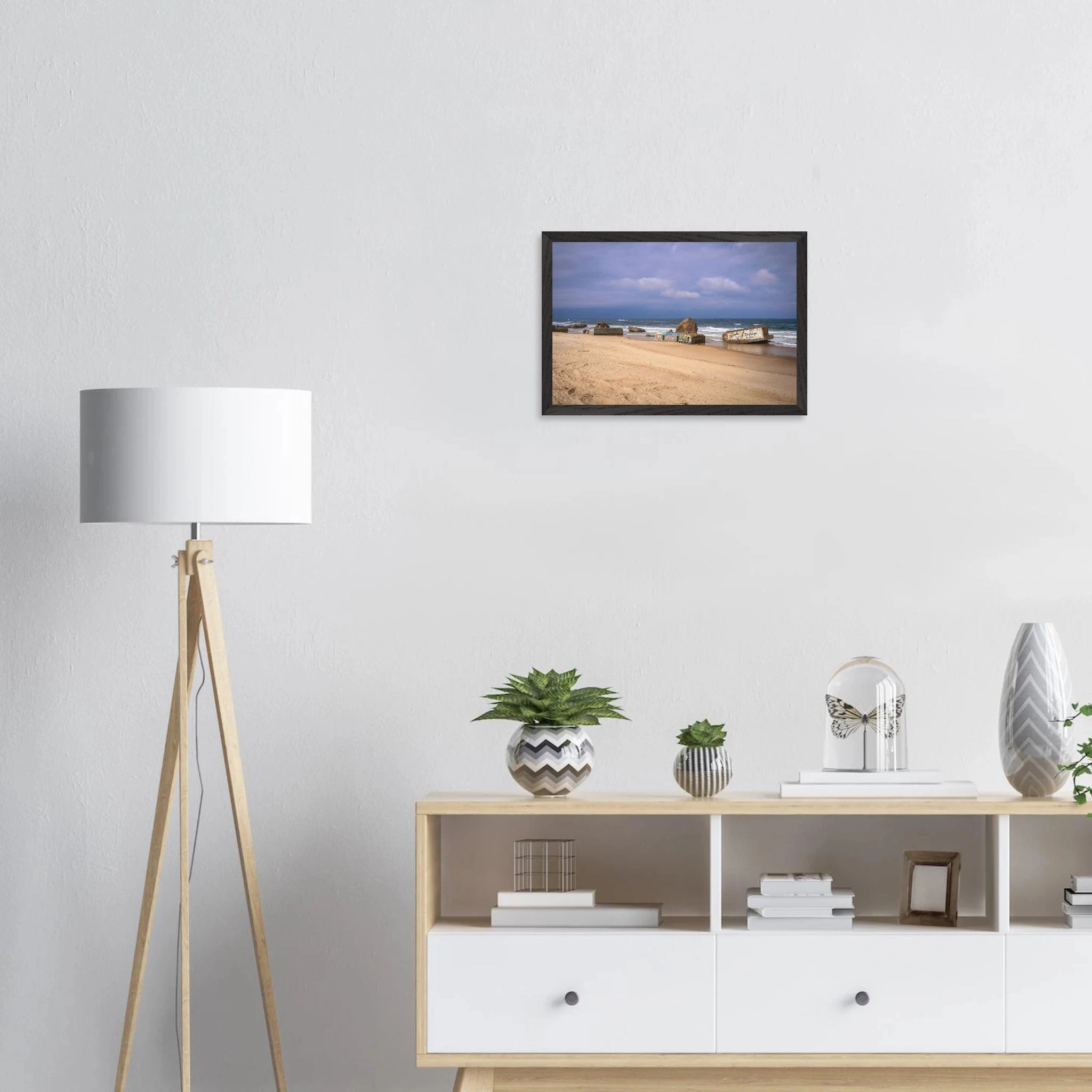 Capbreton, Frankreich – Hafenstadt an der französischen Atlantikküste mit Gouf-Canyon vor der Küste und kräftigen Beachbreaks. Poster im Galerie-Holzrahmen.