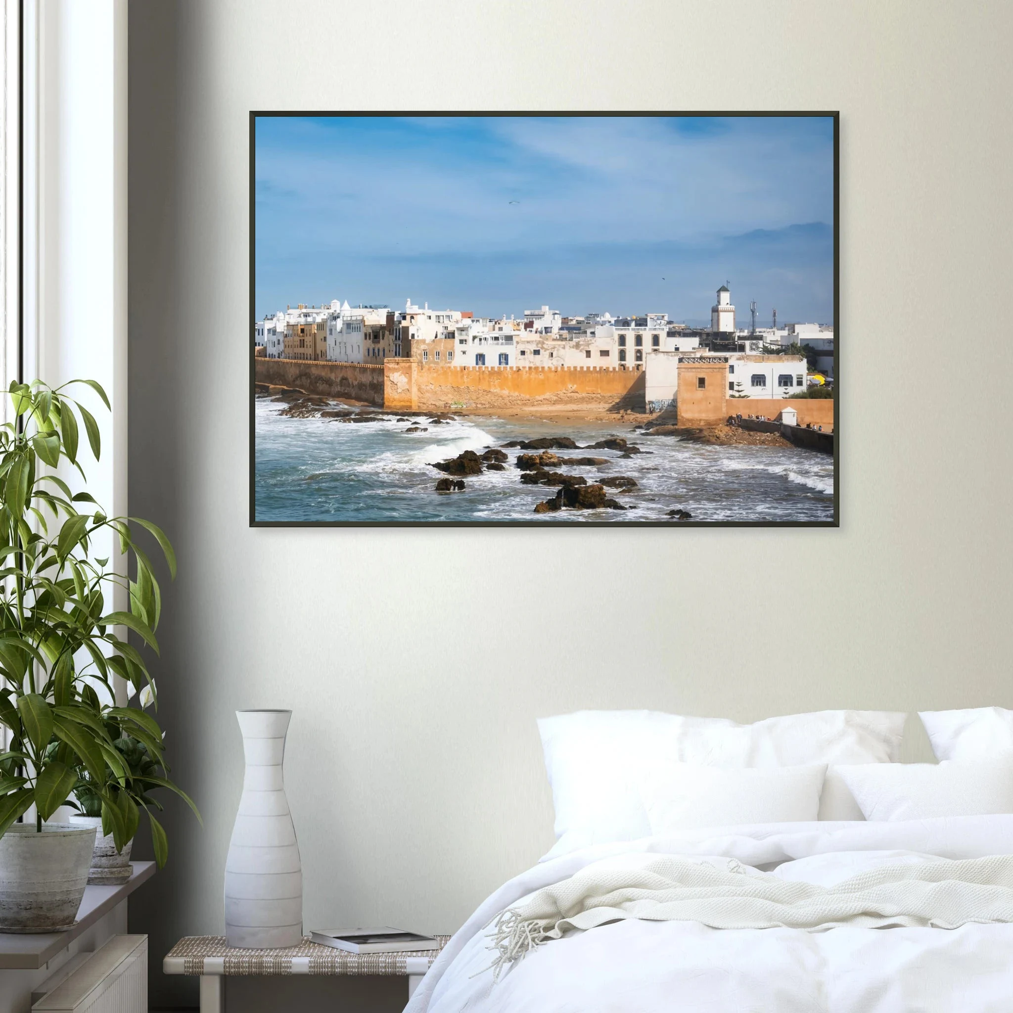 Essaouira, Marokko – Windumtoste Hafenstadt am Atlantik mit Medina-Kulisse und beständigen Wind- und Wellenbedingungen. Poster im Metallrahmen.
