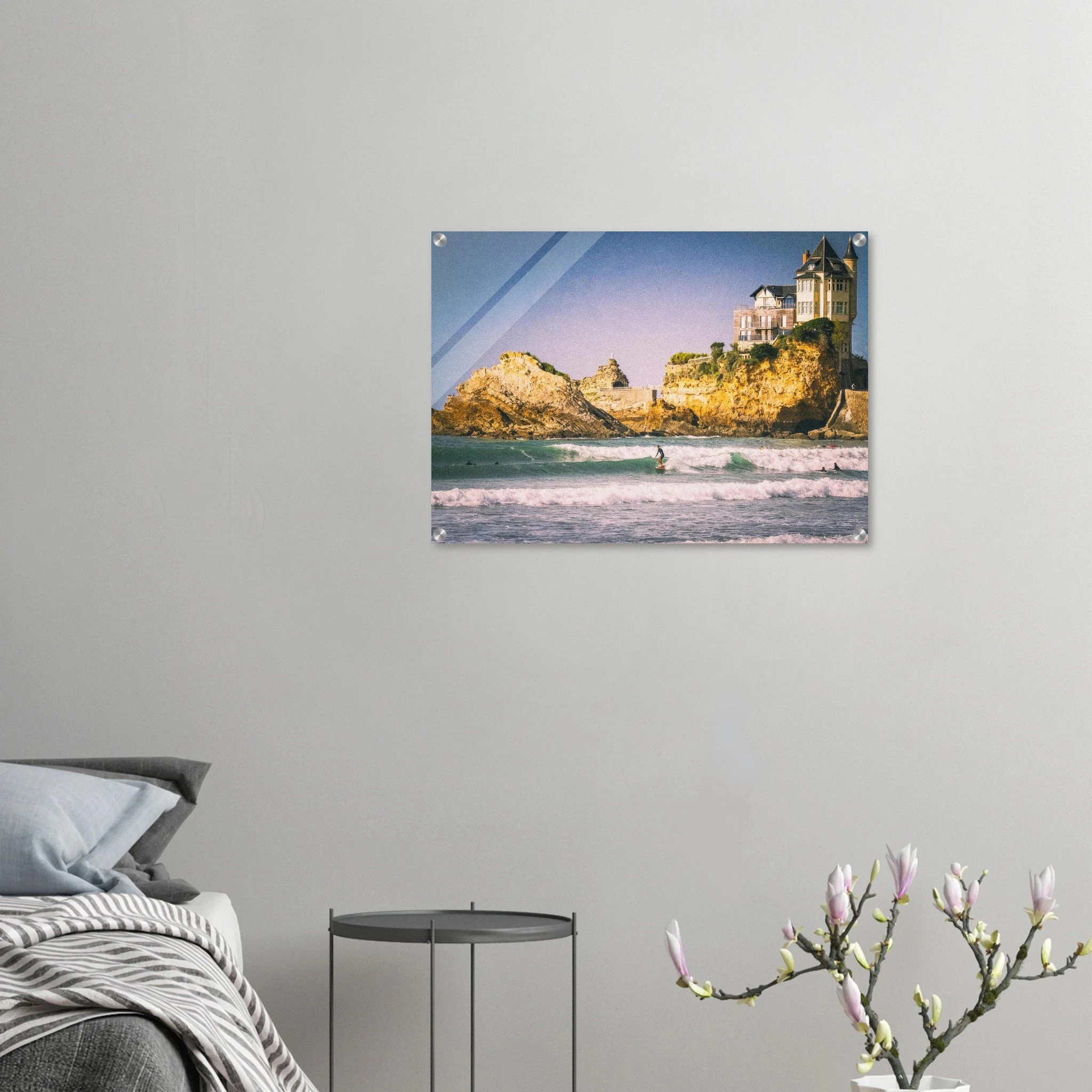 Biarritz, Frankreich – Mondäner Surfort am baskischen Atlantik, Wiege des europäischen Wellenreitens seit den 1950er-Jahren. Kunstdruck auf Acrylglas.