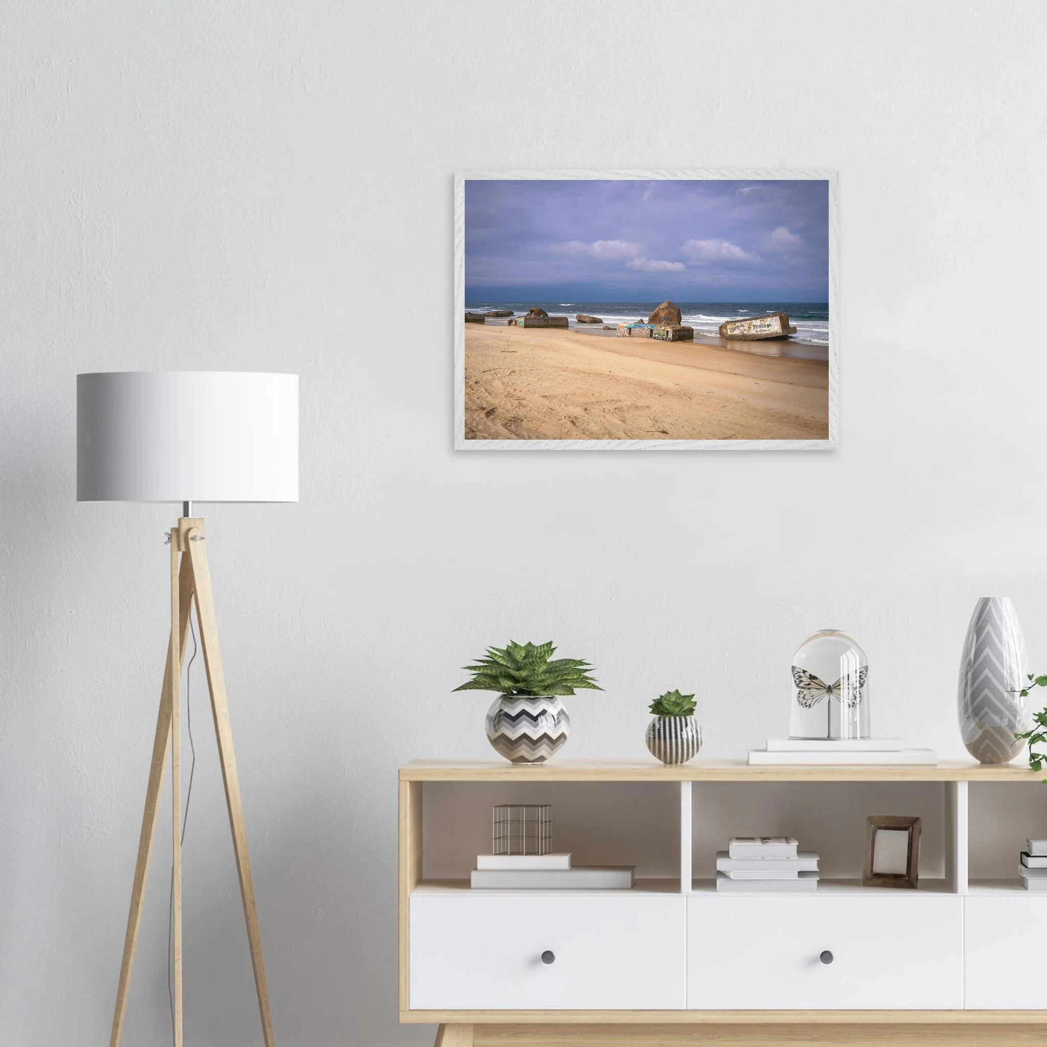 Capbreton, Frankreich – Hafenstadt an der französischen Atlantikküste mit Gouf-Canyon vor der Küste und kräftigen Beachbreaks. Poster im Galerie-Holzrahmen.