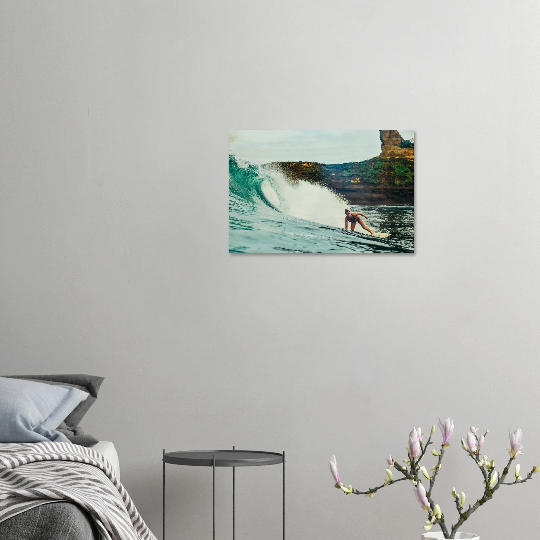 Montañita, Ecuador – Pazifik-Surferdorf an der Ruta del Sol mit rechtem Pointbreak und Backpacker-Szene. Kunstdruck auf Holz.