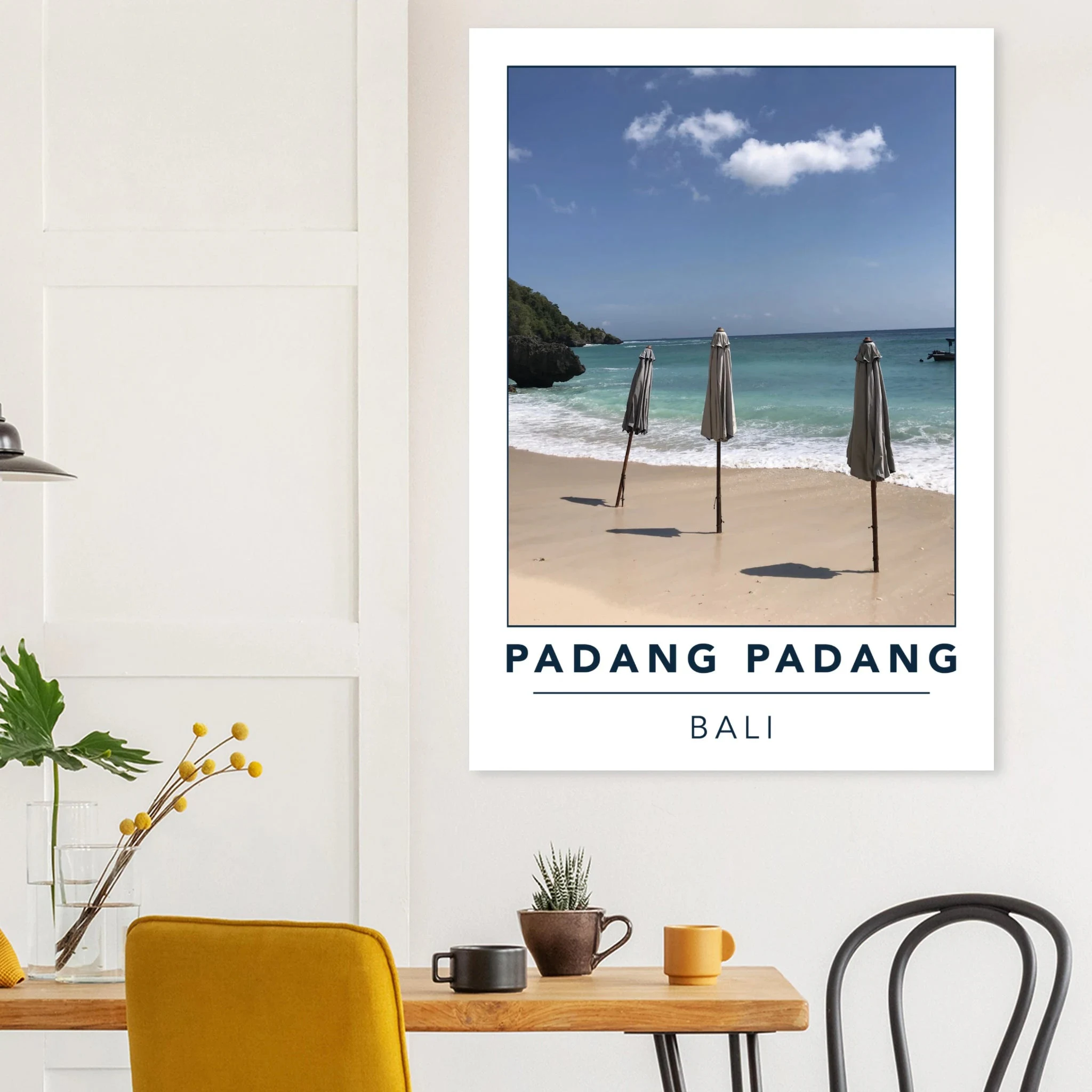 Padang Padang, Bali (Indonesien) – Linker Reefbreak auf der Bukit-Halbinsel, bekannt als balinesisches Pipeline-Pendant. Poster.