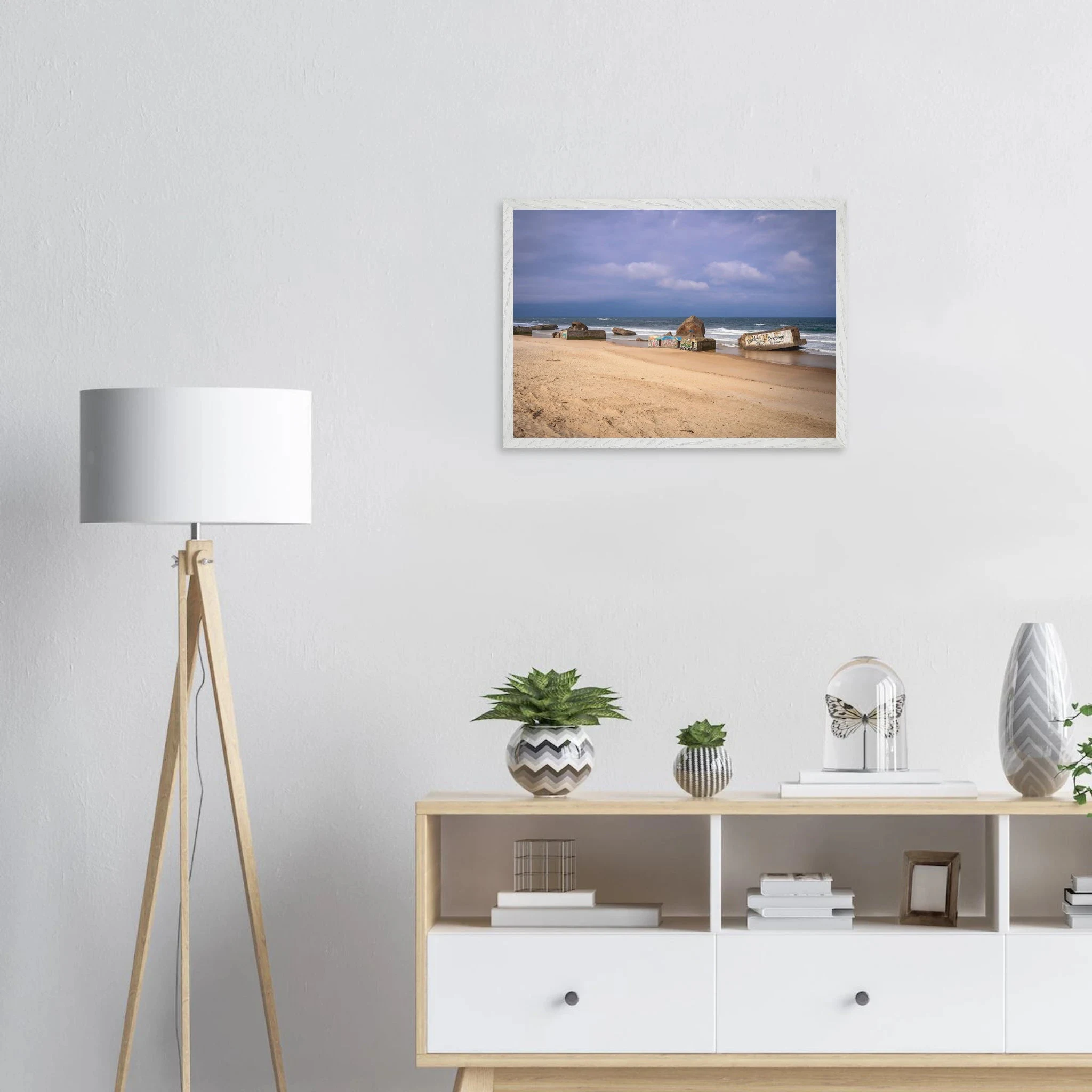 Capbreton, Frankreich – Hafenstadt an der französischen Atlantikküste mit Gouf-Canyon vor der Küste und kräftigen Beachbreaks. Poster im Galerie-Holzrahmen.