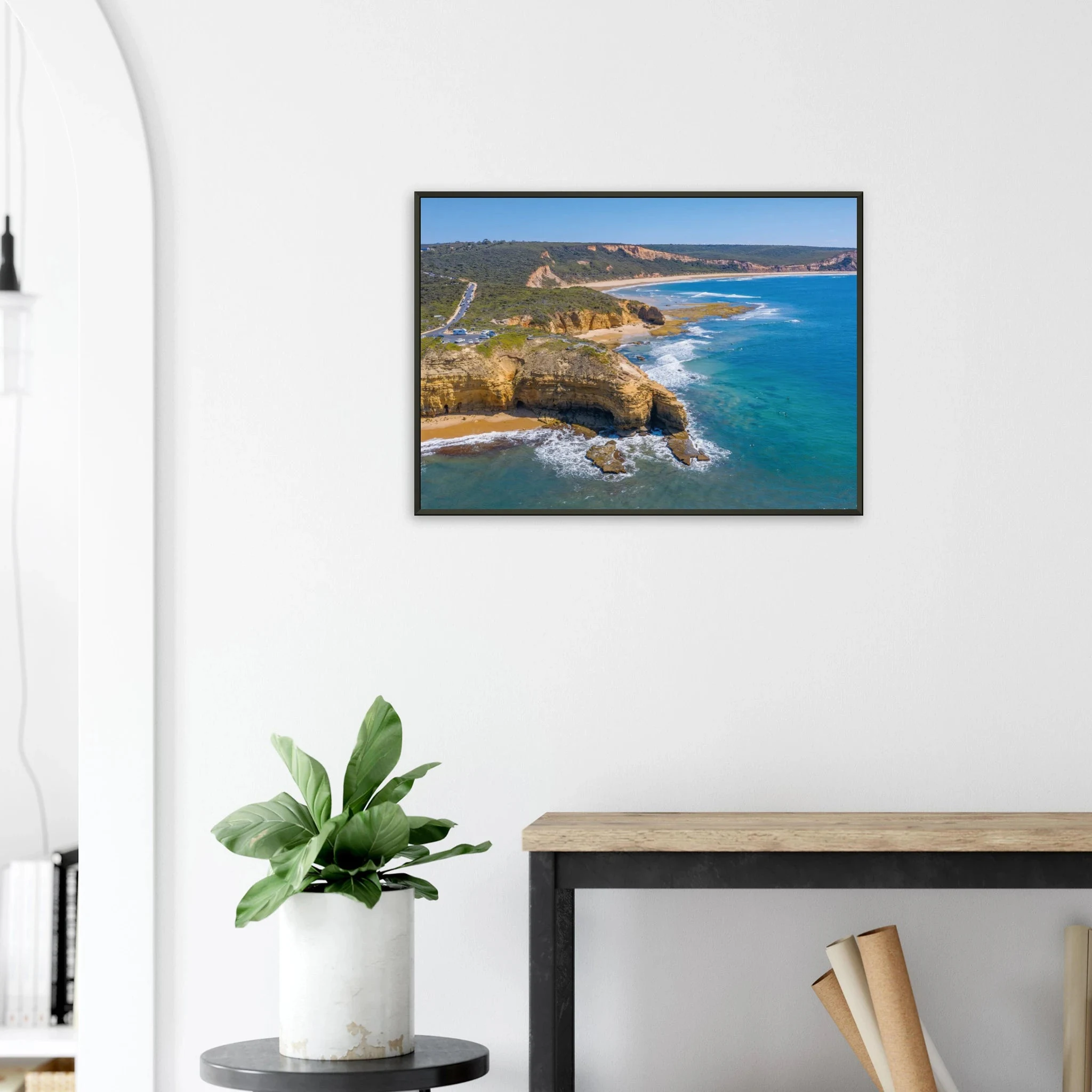 Torquay, Australien – Heimat der Bells Beach und Sitz der Surfmarken Rip Curl und Quiksilver in Victoria. Poster im Metallrahmen.