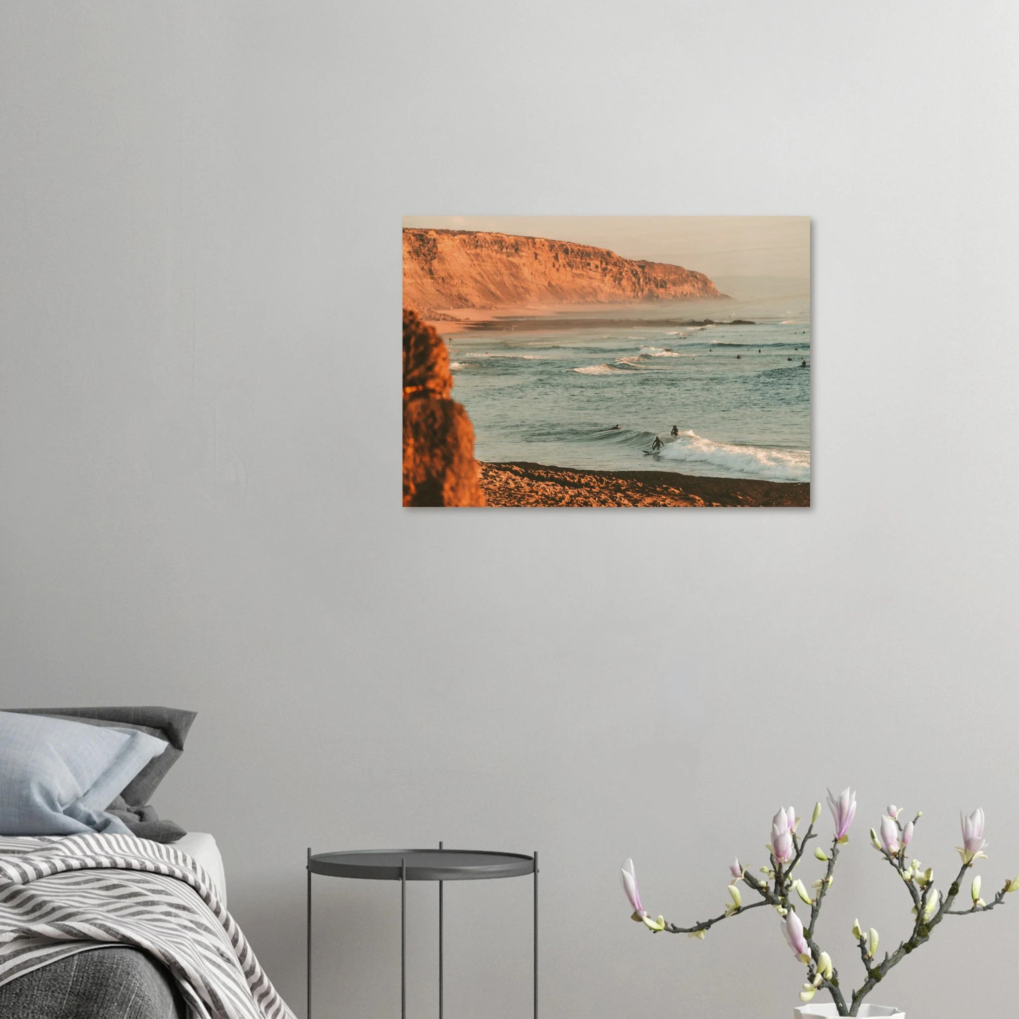 Ericeira, Portugal – World Surfing Reserve nördlich von Lissabon mit Reefbreaks wie Coxos und Ribeira d'Ilhas. Kunstdruck auf Holz.