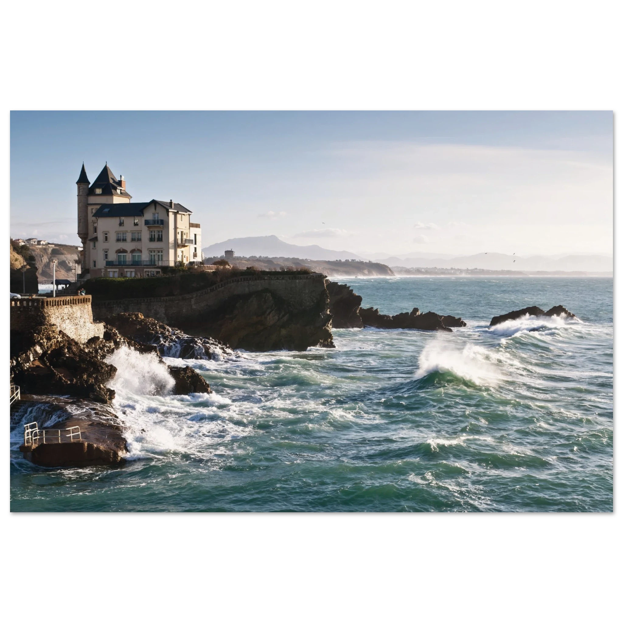 Biarritz, Frankreich – Mondäner Surfort am baskischen Atlantik, Wiege des europäischen Wellenreitens seit den 1950er-Jahren. Kunstdruck auf Alu-Dibond.