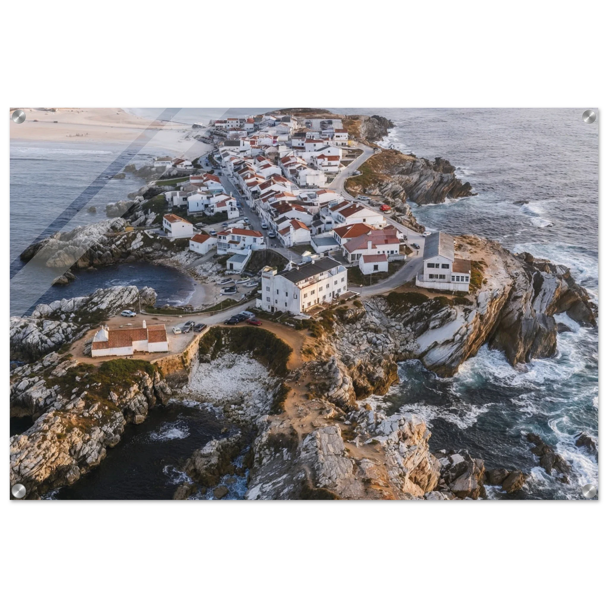 Peniche, Portugal – Halbinsel mit Supertubos-Beachbreak, Austragungsort der WSL Meo Rip Curl Pro Portugal. Kunstdruck auf Acrylglas.