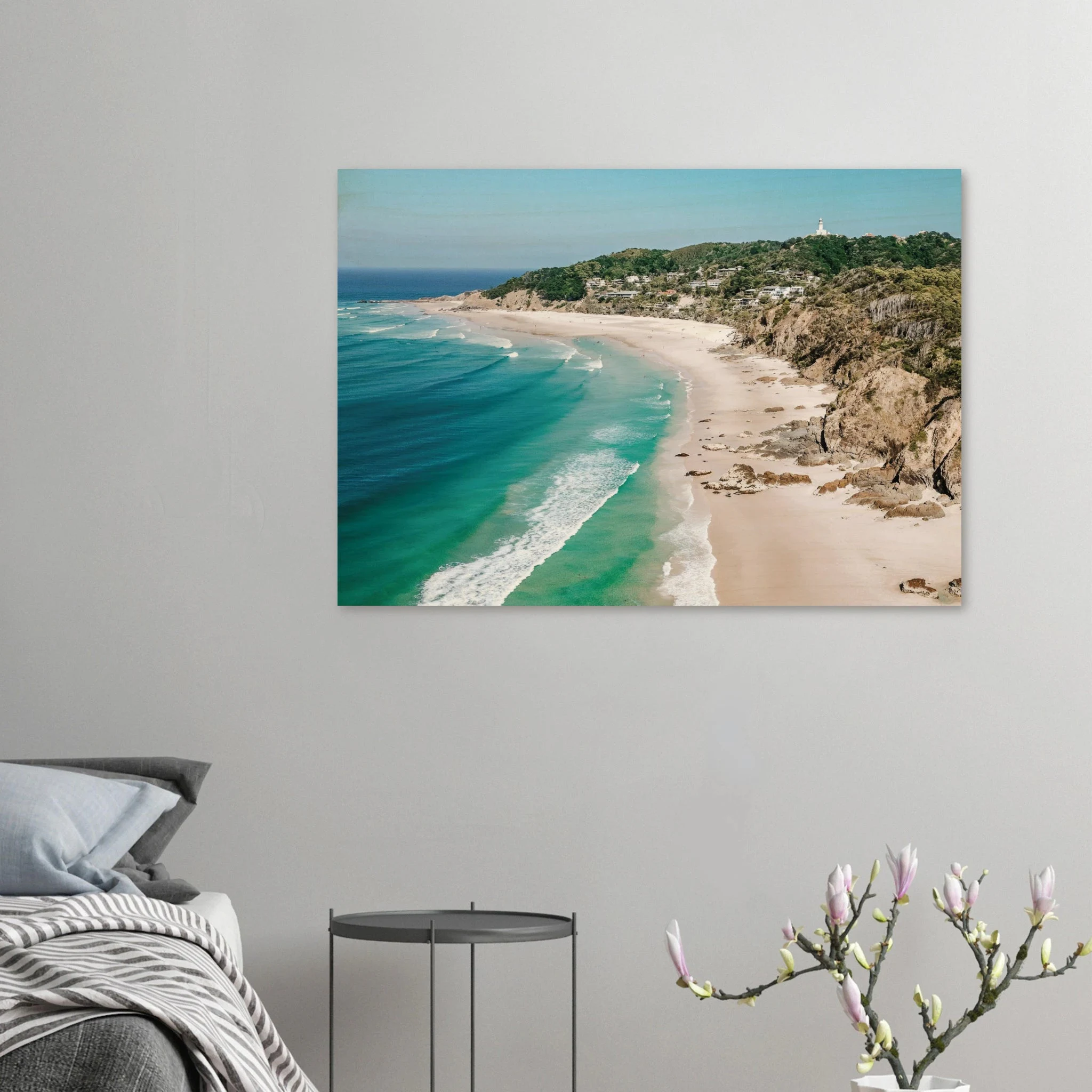 Byron Bay, Australien – Östlichster Punkt Australiens mit langen Pointbreaks und entspanntem Longboard-Flair. Kunstdruck auf Holz.