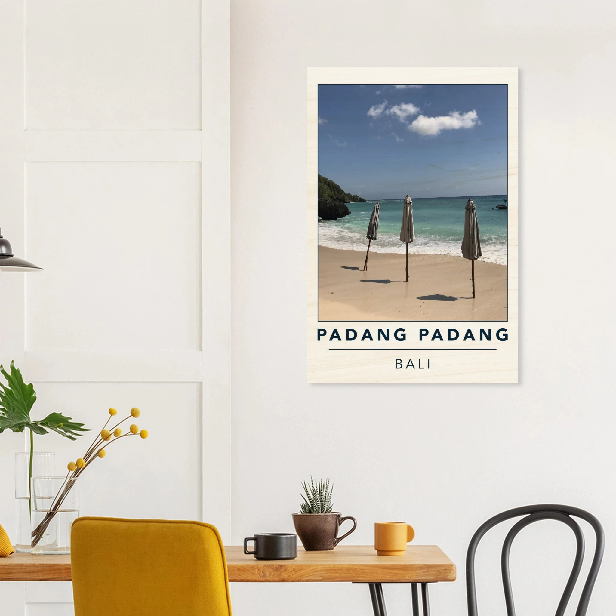 Padang Padang, Bali (Indonesien) – Linker Reefbreak auf der Bukit-Halbinsel, bekannt als balinesisches Pipeline-Pendant. Kunstdruck auf Holz.