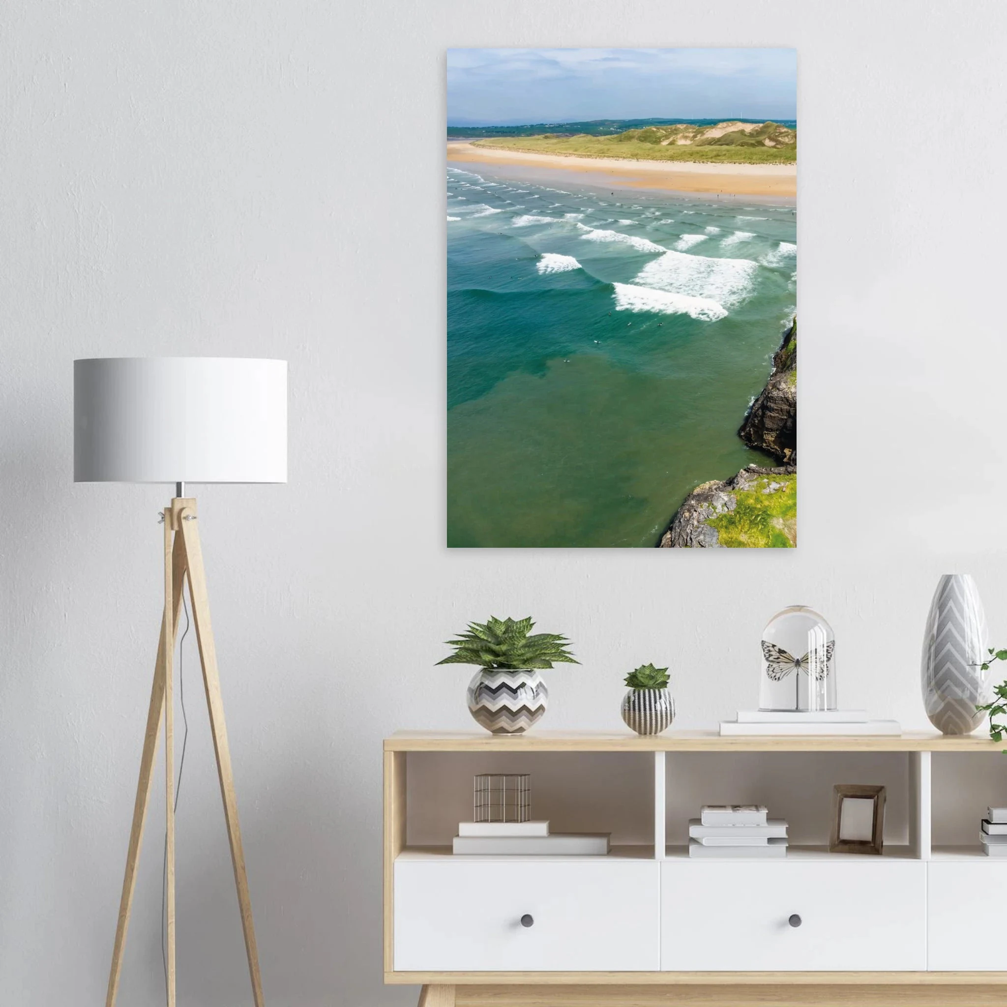 Bundoran, Irland – Atlantik-Surfspot in der Grafschaft Donegal mit Reefbreak The Peak und kaltem Wasser. Poster.