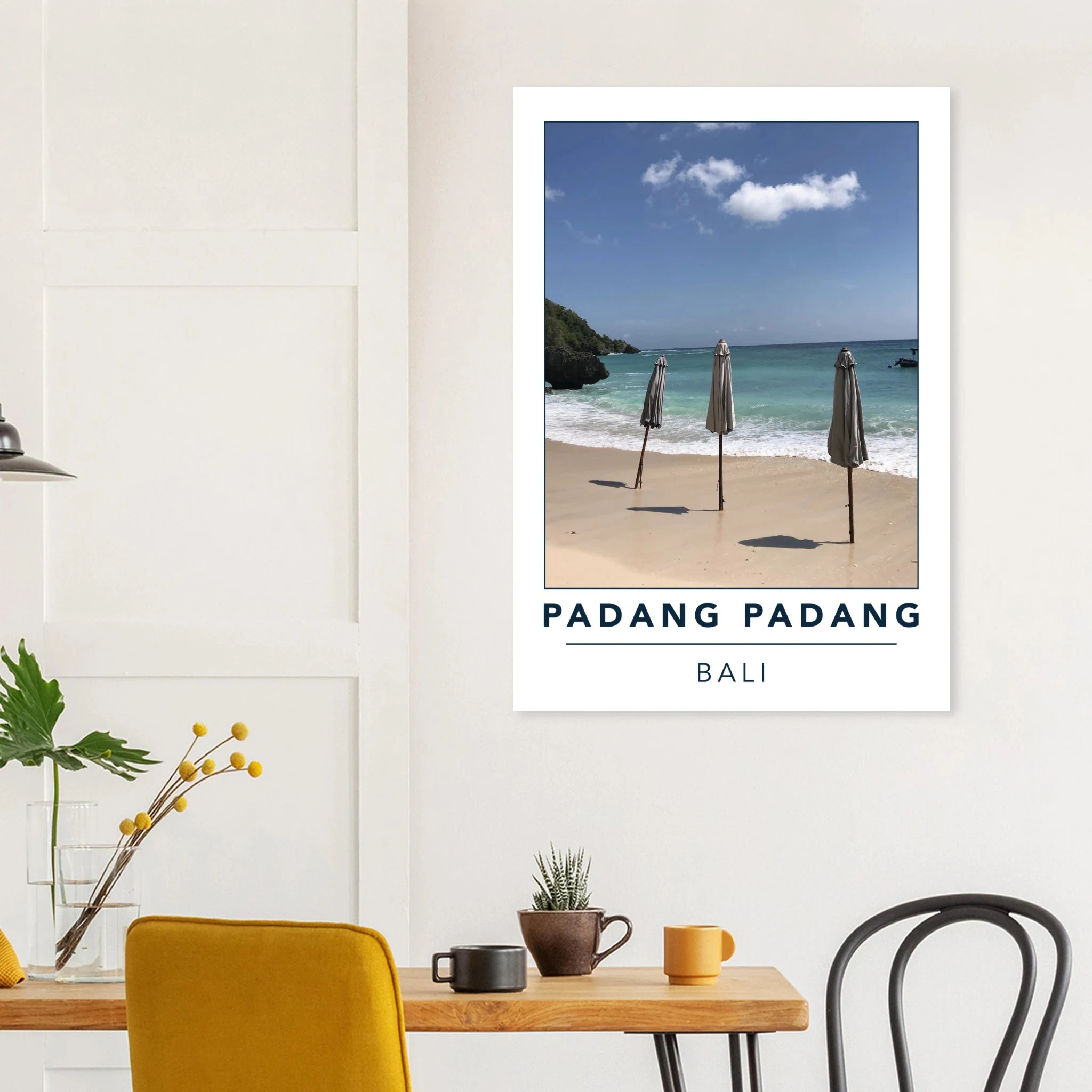 Padang Padang, Bali (Indonesien) – Linker Reefbreak auf der Bukit-Halbinsel, bekannt als balinesisches Pipeline-Pendant. Poster.