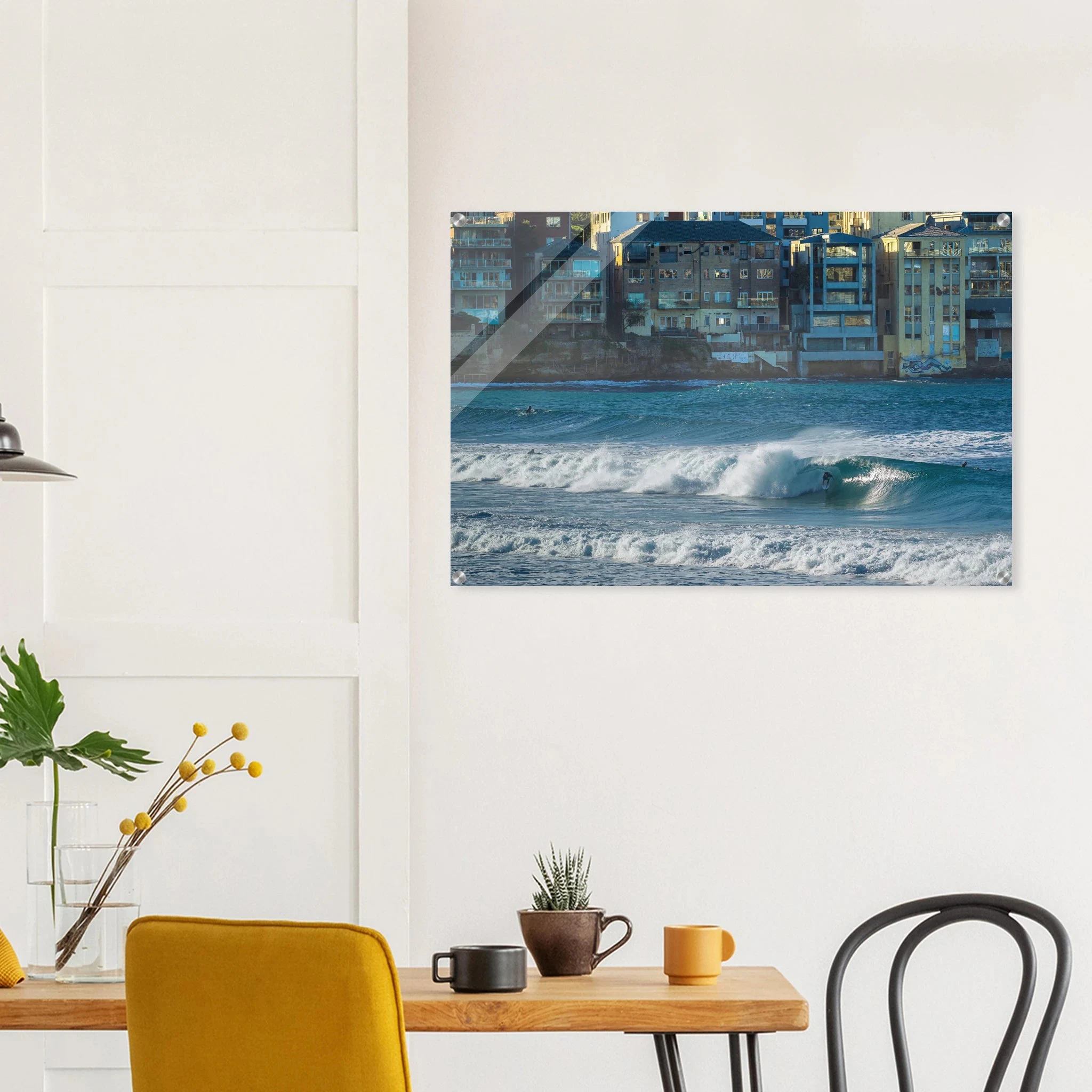 Bondi Beach, Australien – Ikonischer Stadtstrand im Osten Sydneys mit klassischem Beachbreak und Surfkultur-Geschichte. Kunstdruck auf Acrylglas.