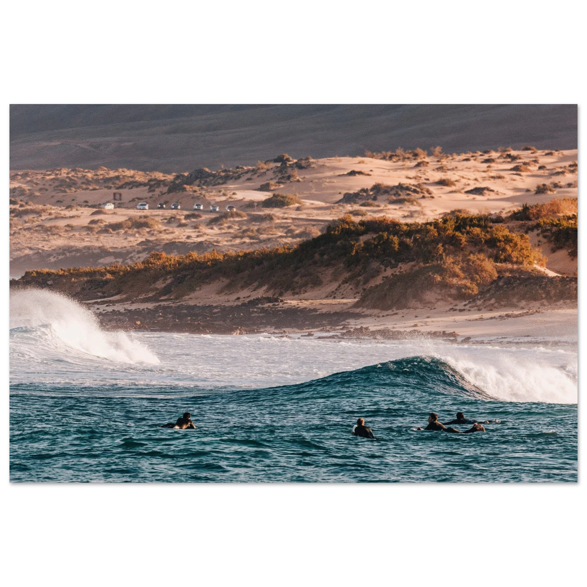 Fuerteventura, Spanien – Kanareninsel mit Vulkangestein-Reefbreaks im Norden und ganzjährig konstantem Atlantik-Swell. Kunstdruck auf Alu-Dibond.