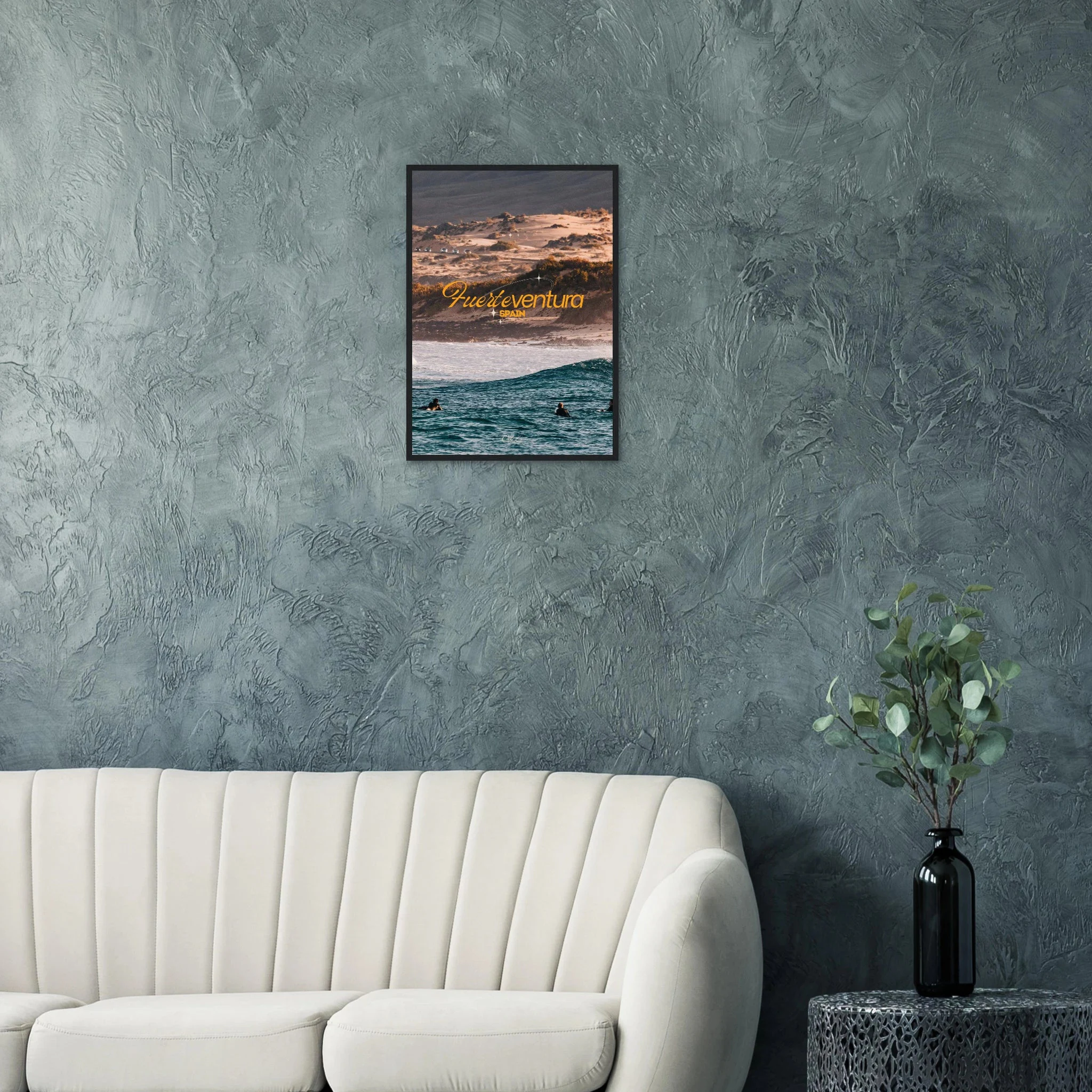 Fuerteventura, Spanien – Kanareninsel mit Vulkangestein-Reefbreaks im Norden und ganzjährig konstantem Atlantik-Swell. Poster im Holzrahmen.