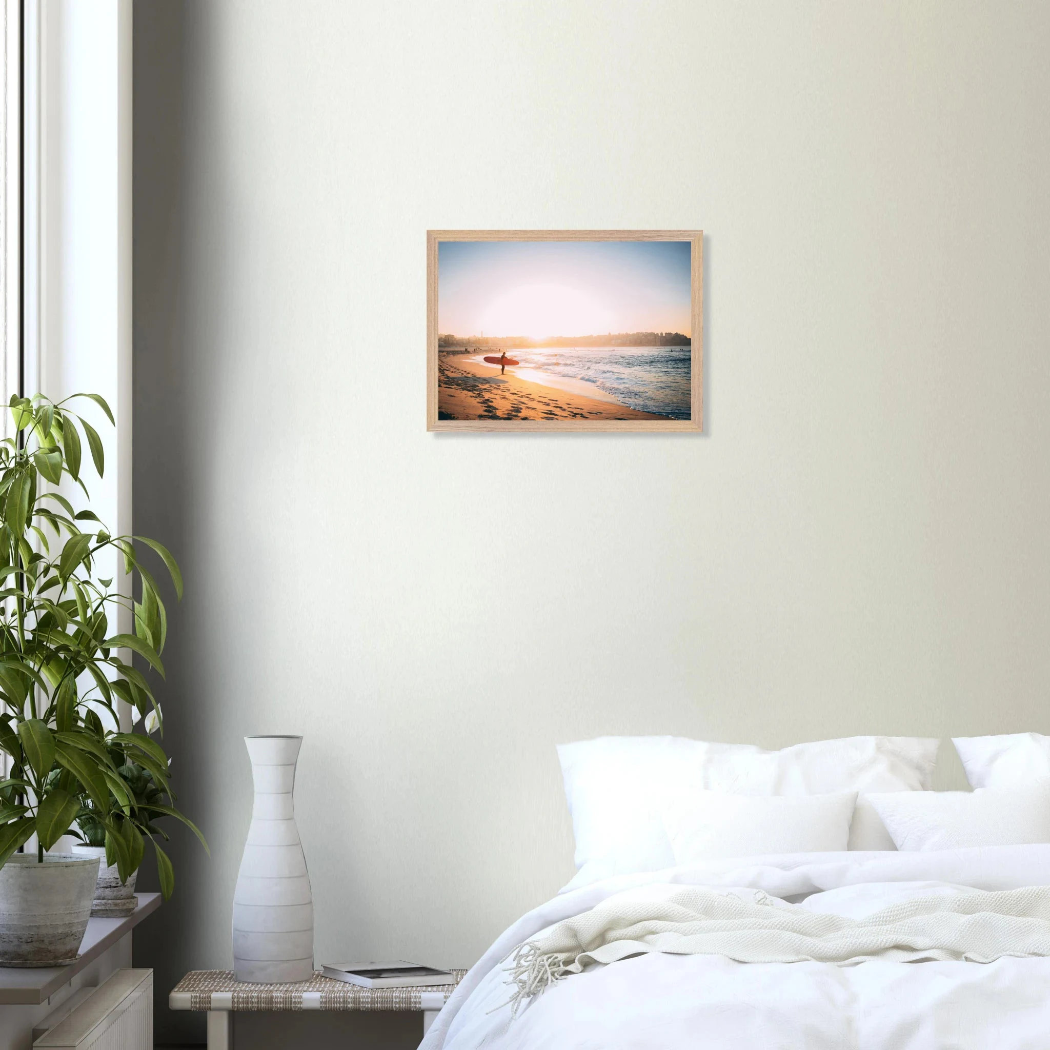 Capbreton, Frankreich – Hafenstadt an der französischen Atlantikküste mit Gouf-Canyon vor der Küste und kräftigen Beachbreaks. Poster im Galerie-Holzrahmen.
