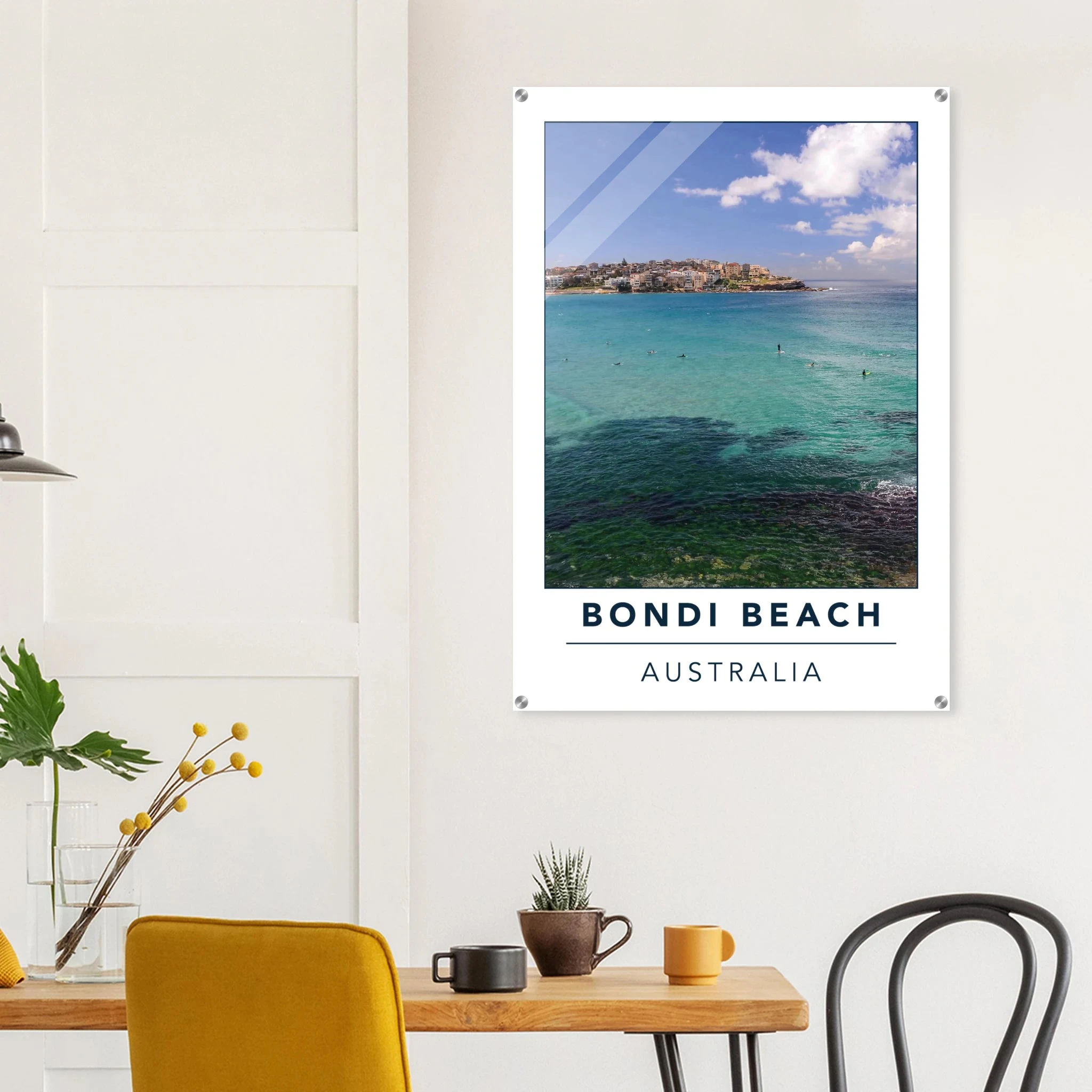 Bondi Beach, Australien – Ikonischer Stadtstrand im Osten Sydneys mit klassischem Beachbreak und Surfkultur-Geschichte. Kunstdruck auf Acrylglas.