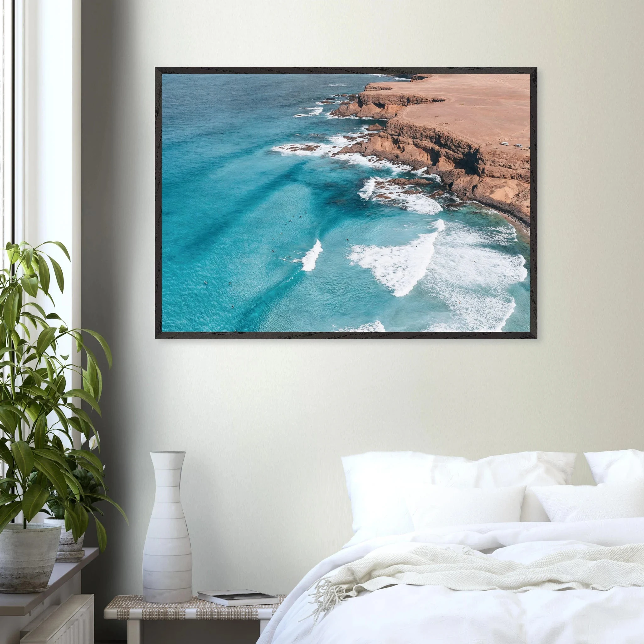 Fuerteventura, Spanien – Kanareninsel mit Vulkangestein-Reefbreaks im Norden und ganzjährig konstantem Atlantik-Swell. Poster im Galerie-Holzrahmen.