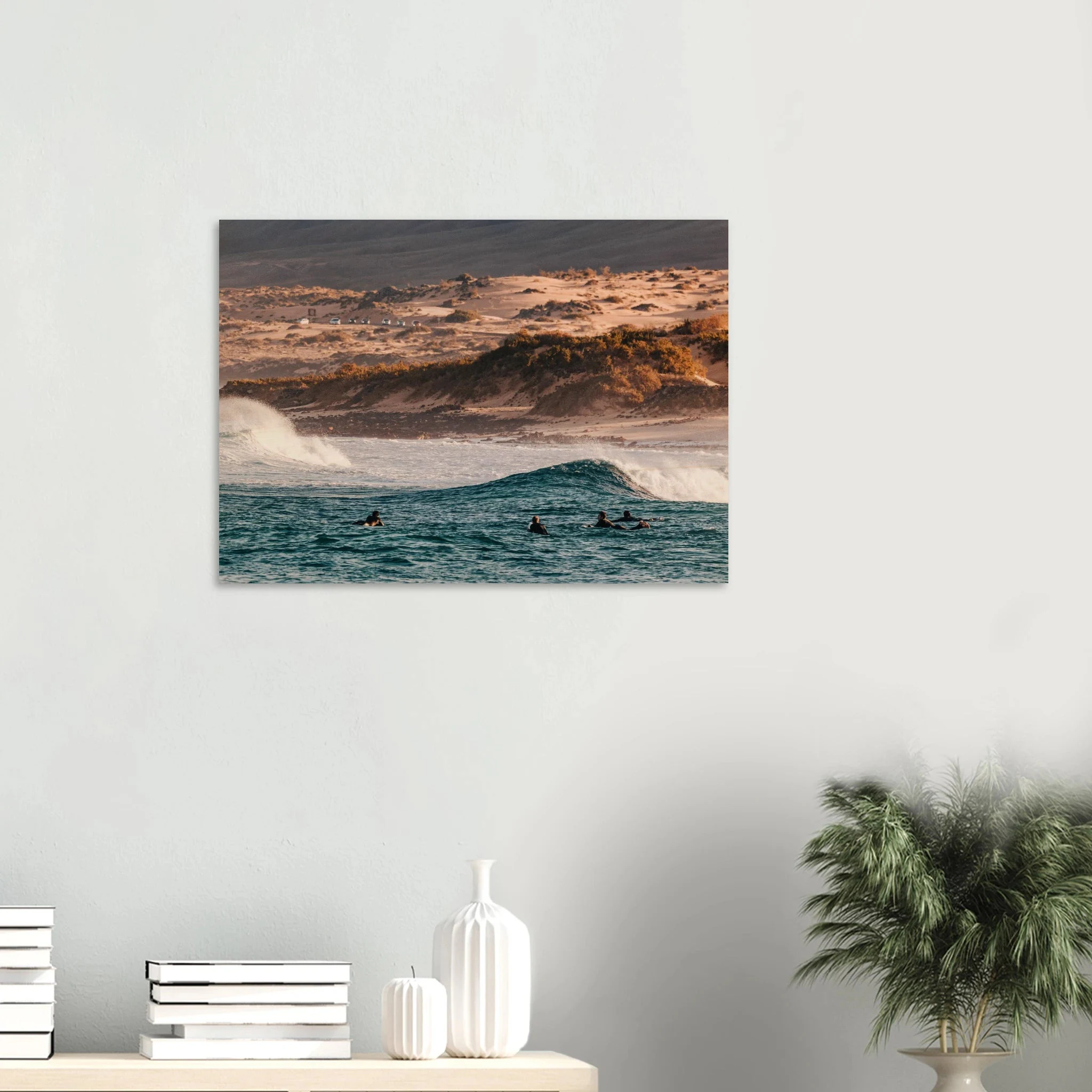 Fuerteventura, Spanien – Kanareninsel mit Vulkangestein-Reefbreaks im Norden und ganzjährig konstantem Atlantik-Swell. Kunstdruck auf Holz.