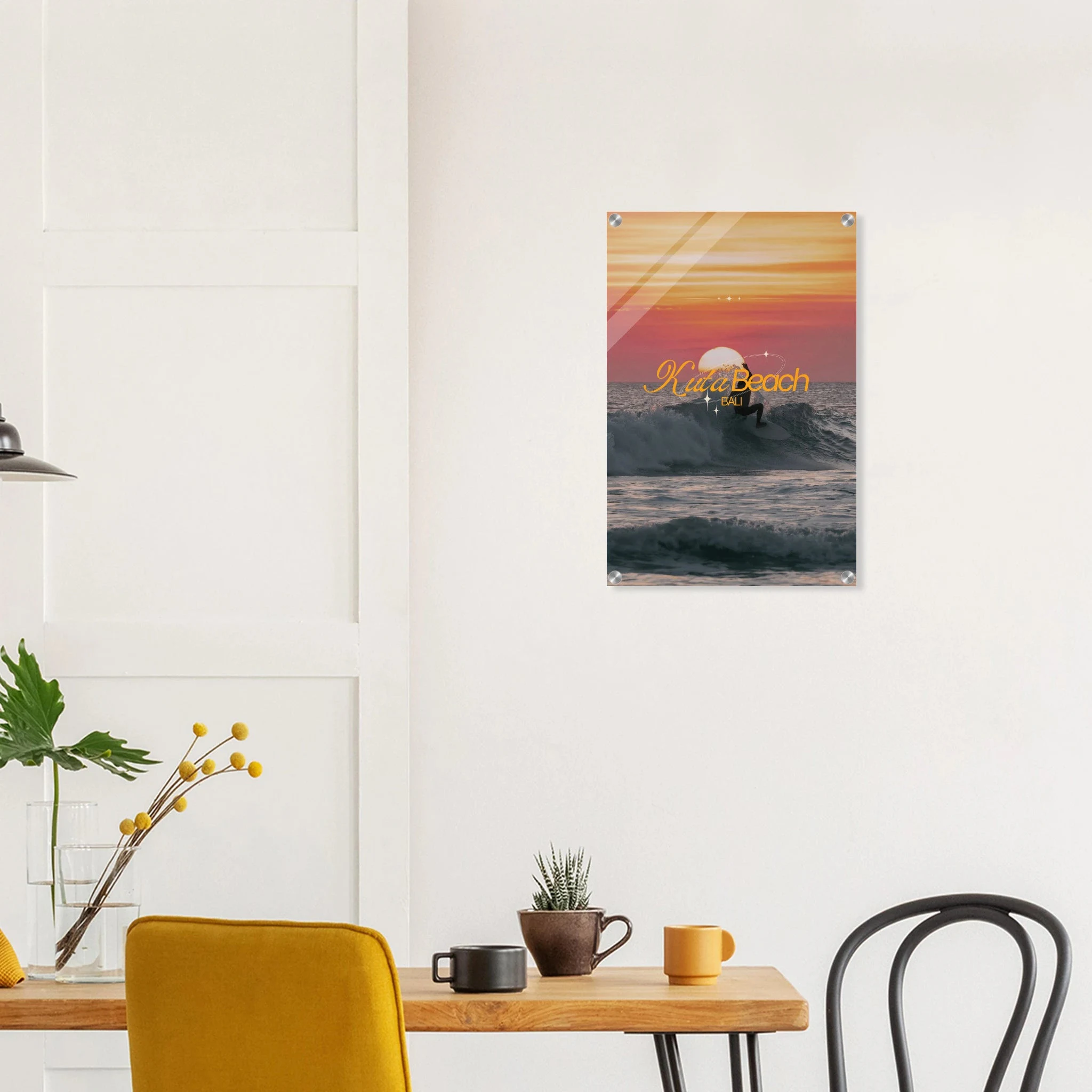 Kuta Beach, Bali (Indonesien) – Belebter Beachbreak im Süden Balis, klassischer Einsteiger-Spot mit weichen Wellen. Kunstdruck auf Acrylglas.