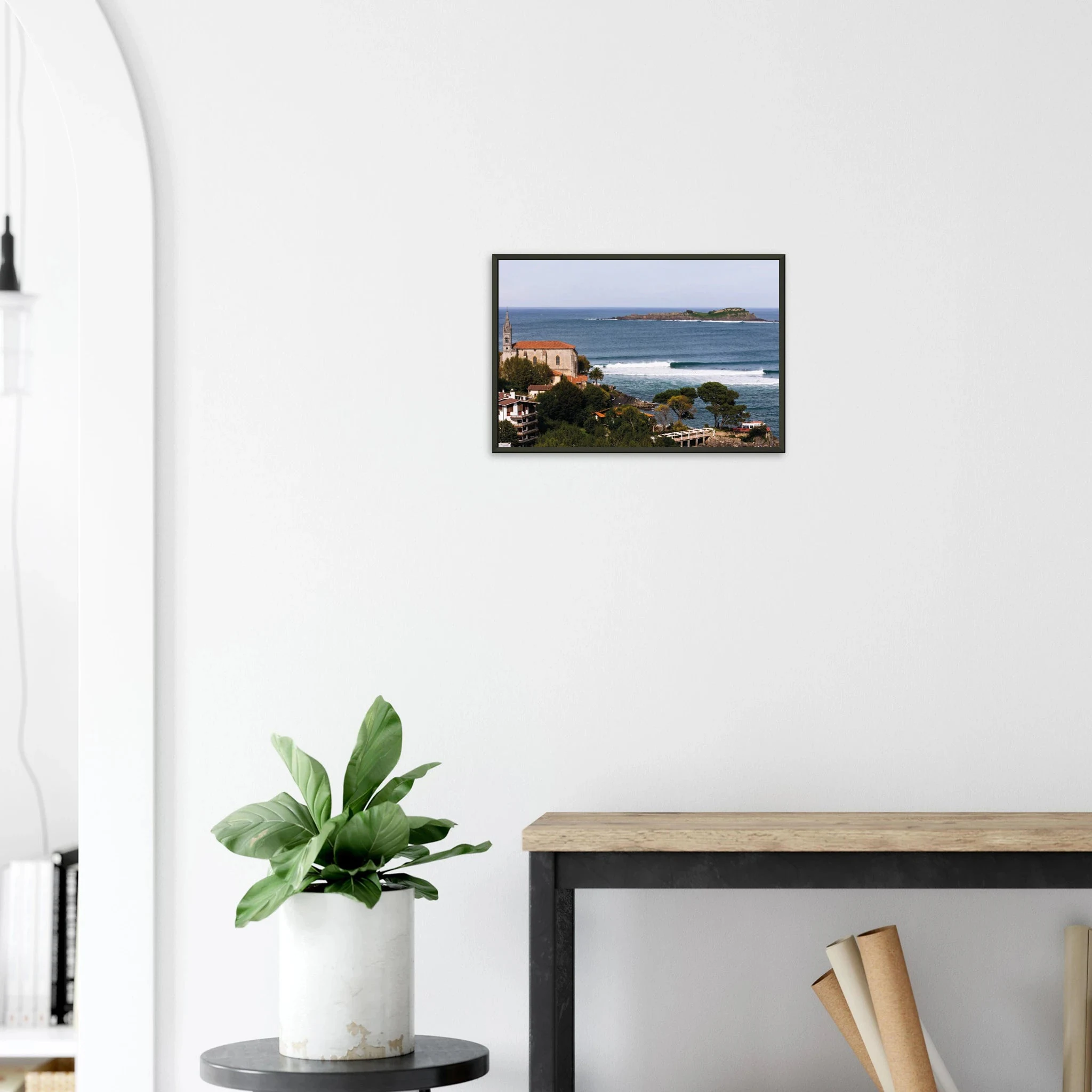 Mundaka, Spanien – Linke Flussmündungswelle im Baskenland, eine der längsten Barrels Europas. Poster im Metallrahmen.