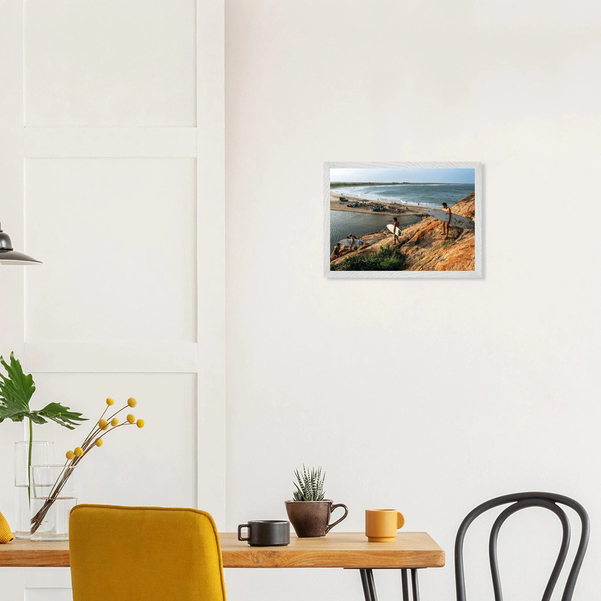 Arugam Bay, Sri Lanka – Rechter Pointbreak an der Ostküste Sri Lankas mit langer Saison von Mai bis September. Poster im Galerie-Holzrahmen.
