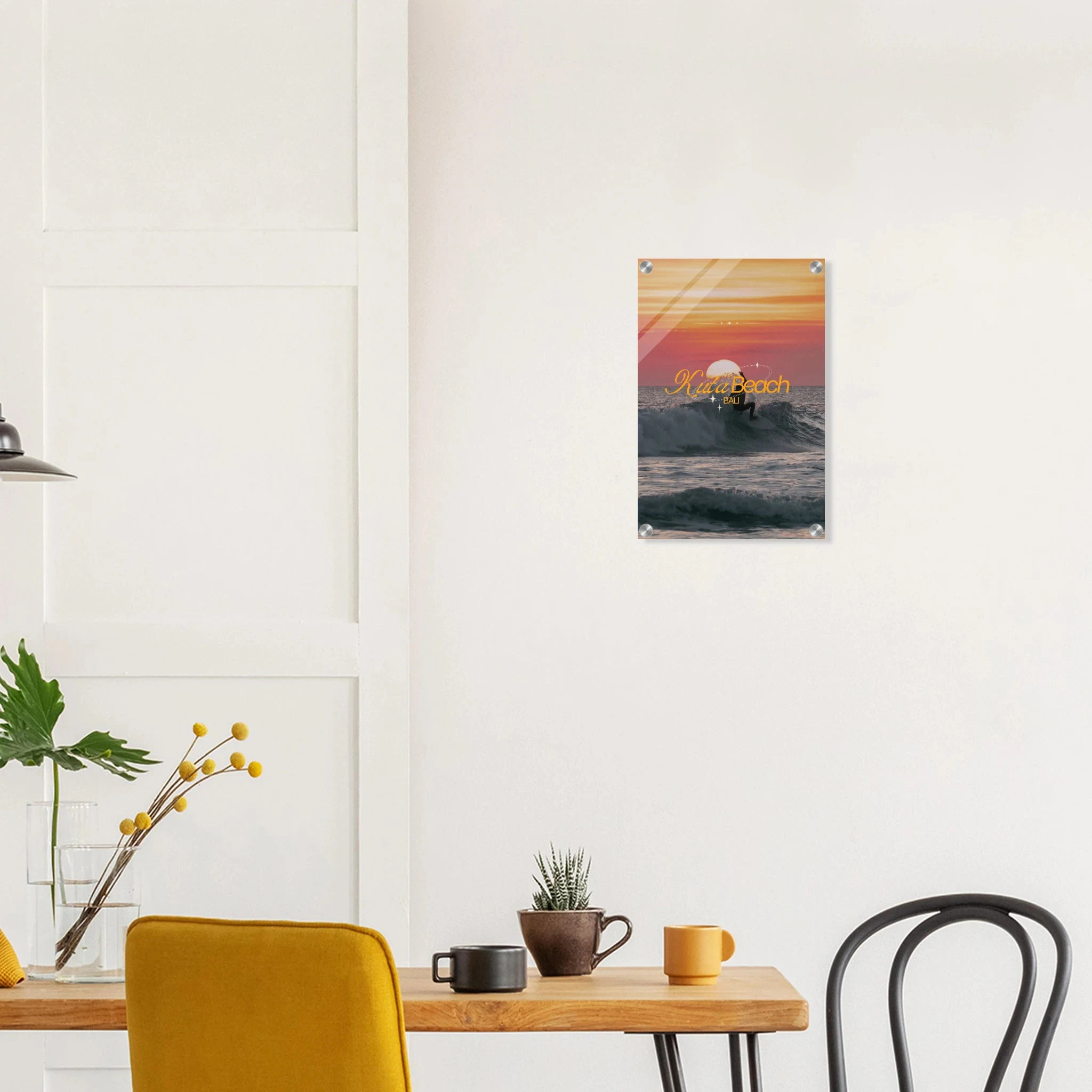 Kuta Beach, Bali (Indonesien) – Belebter Beachbreak im Süden Balis, klassischer Einsteiger-Spot mit weichen Wellen. Kunstdruck auf Acrylglas.