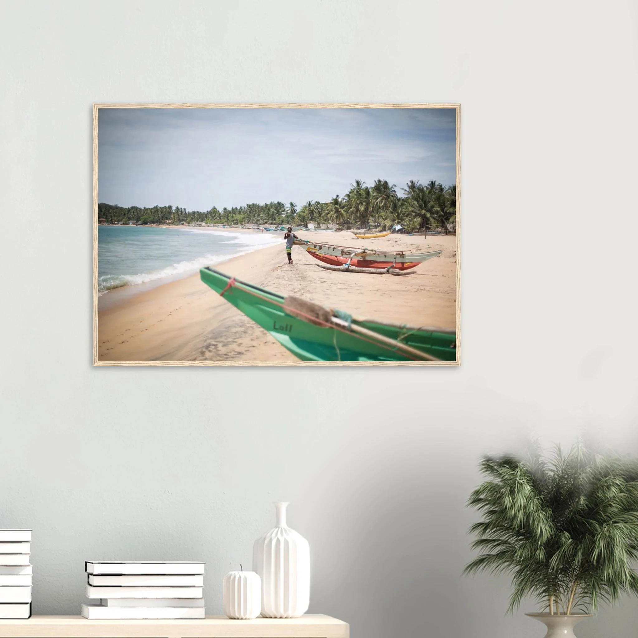Arugam Bay, Sri Lanka – Rechter Pointbreak an der Ostküste Sri Lankas mit langer Saison von Mai bis September. Poster im Holzrahmen.
