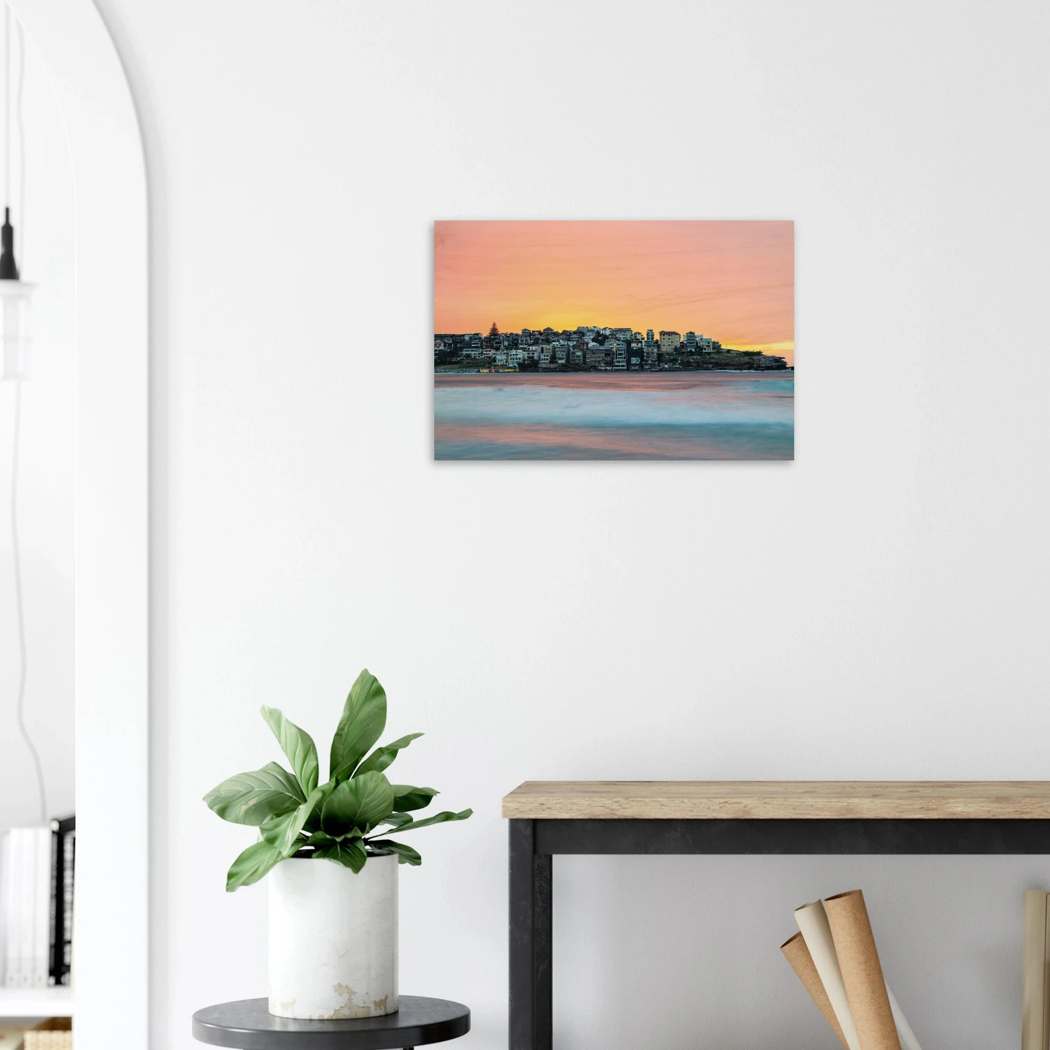 Bondi Beach, Australien – Ikonischer Stadtstrand im Osten Sydneys mit klassischem Beachbreak und Surfkultur-Geschichte. Kunstdruck auf Holz.