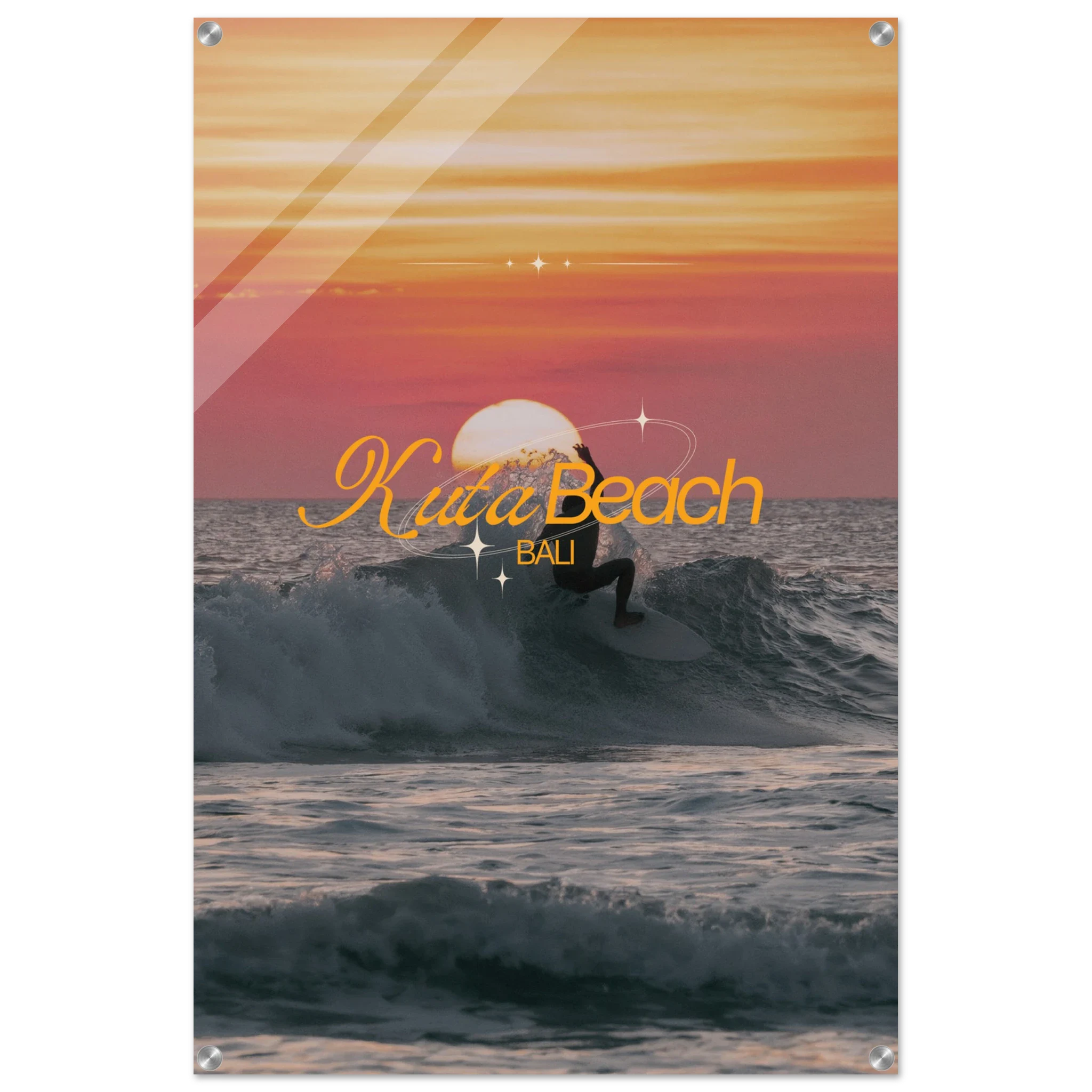 Kuta Beach, Bali (Indonesien) – Belebter Beachbreak im Süden Balis, klassischer Einsteiger-Spot mit weichen Wellen. Kunstdruck auf Acrylglas.