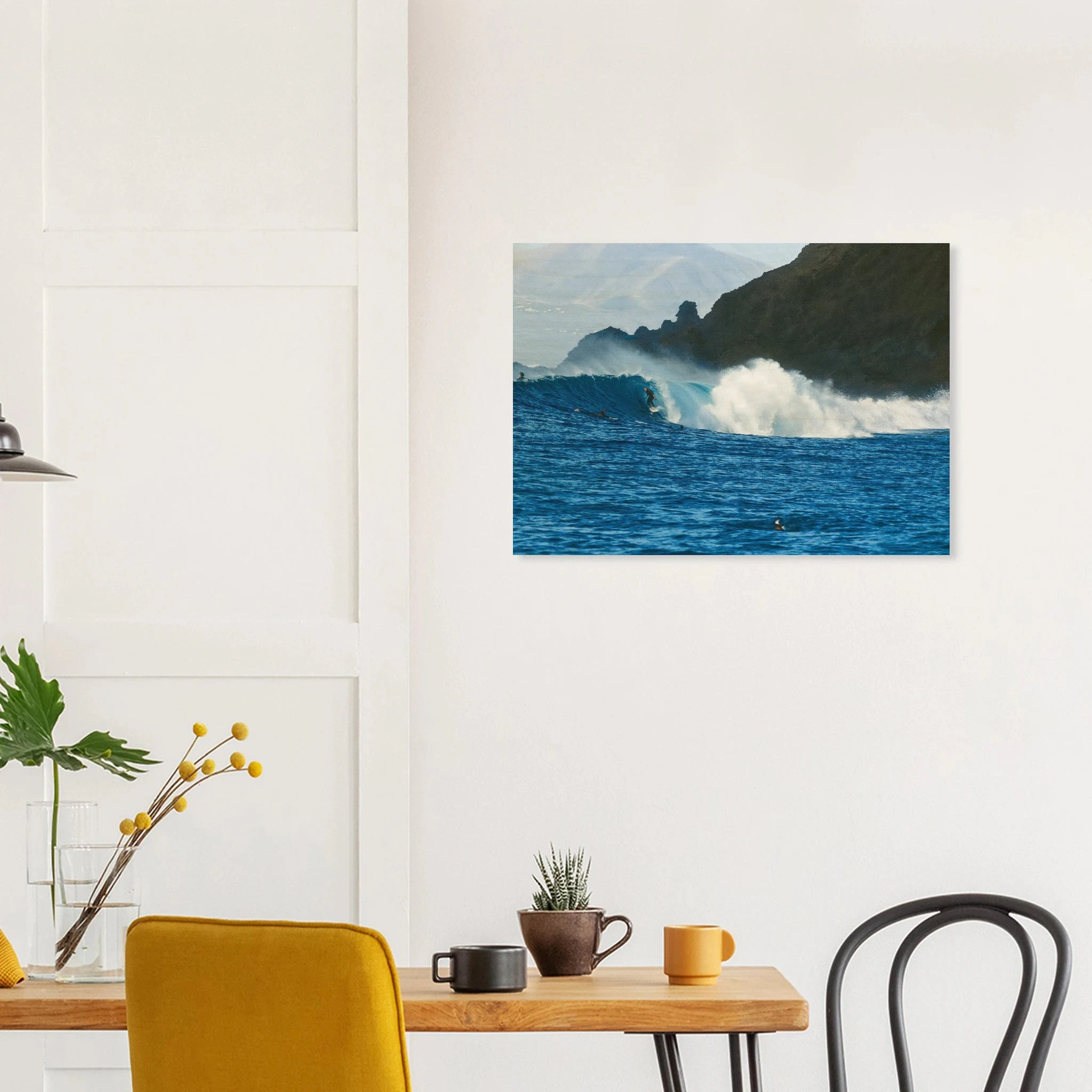 Fuerteventura, Spanien – Kanareninsel mit Vulkangestein-Reefbreaks im Norden und ganzjährig konstantem Atlantik-Swell. Kunstdruck auf Holz.