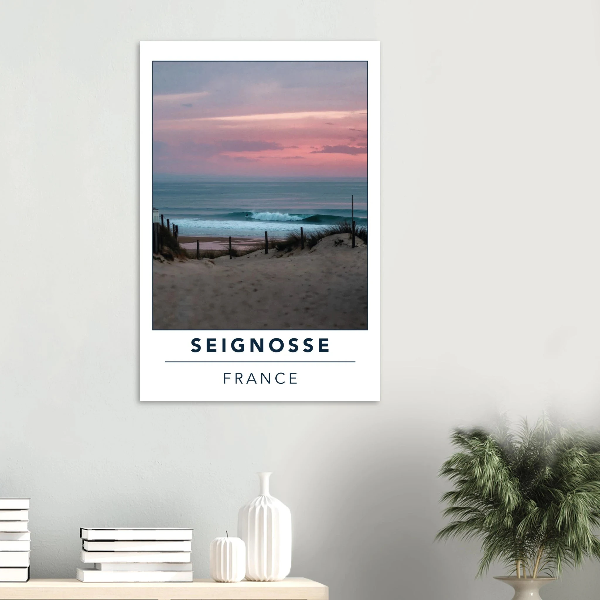 Seignosse, Frankreich – Dünenstrand in den Landes mit hohlen Beachbreaks und ausgeprägter Herbstsaison. Kunstdruck auf Alu-Dibond.