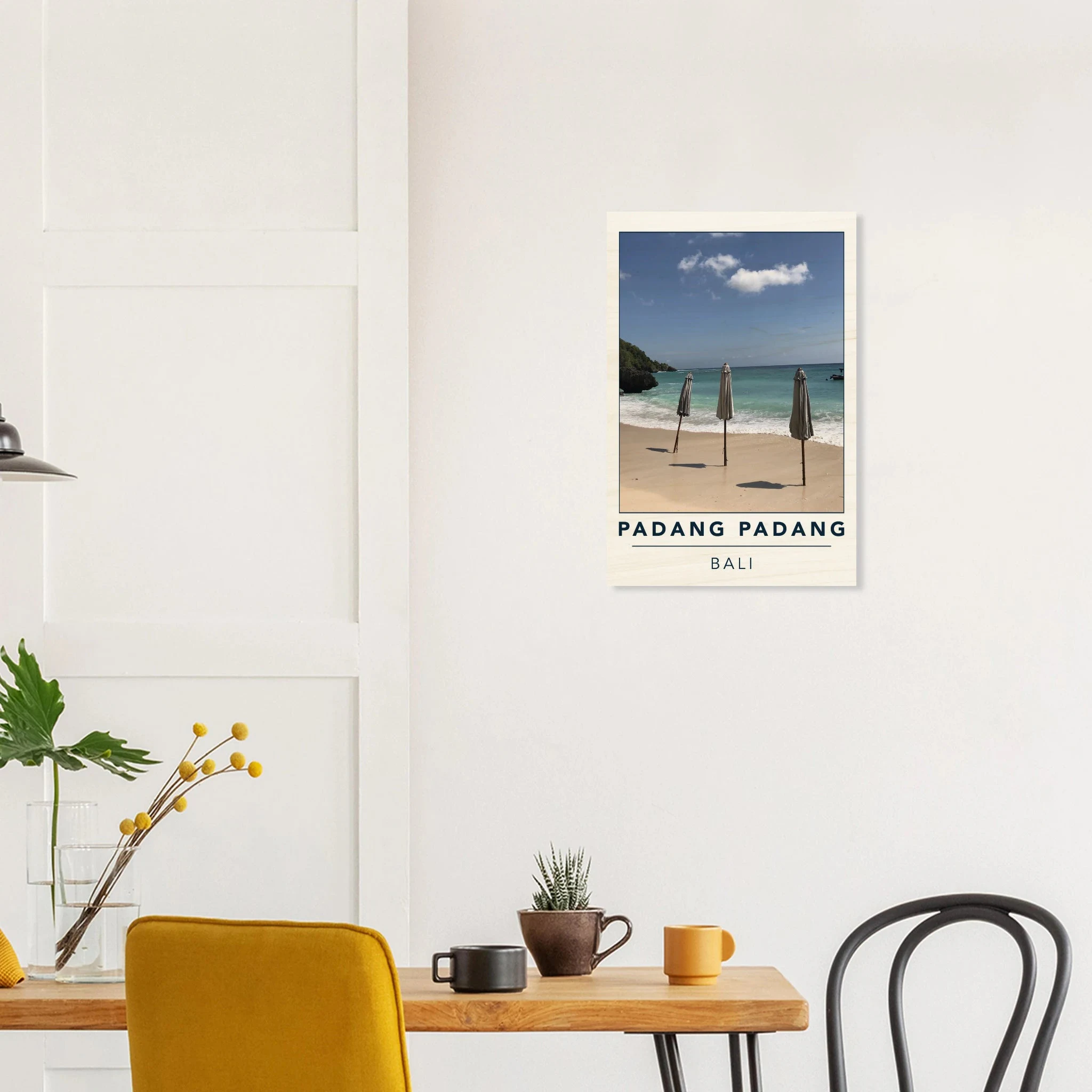 Padang Padang, Bali (Indonesien) – Linker Reefbreak auf der Bukit-Halbinsel, bekannt als balinesisches Pipeline-Pendant. Kunstdruck auf Holz.