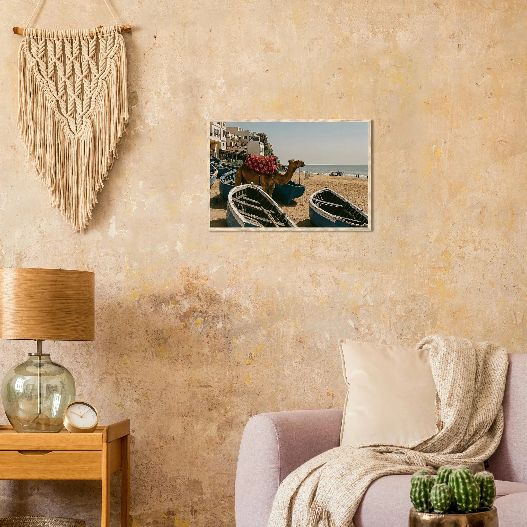 Taghazout, Marokko – Marokkanisches Surferdorf nördlich von Agadir mit Pointbreaks wie Anchor Point und Killer Point. Poster im Holzrahmen.