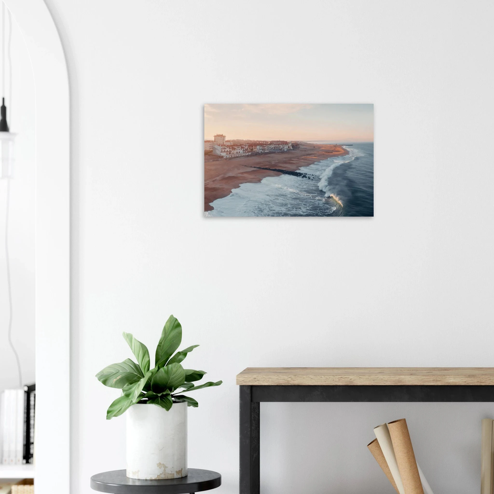 Hossegor, Frankreich – Beachbreak-Hotspot in den Landes, Austragungsort der WSL-Quiksilver-Pro-Wettkämpfe. Kunstdruck auf Alu-Dibond.