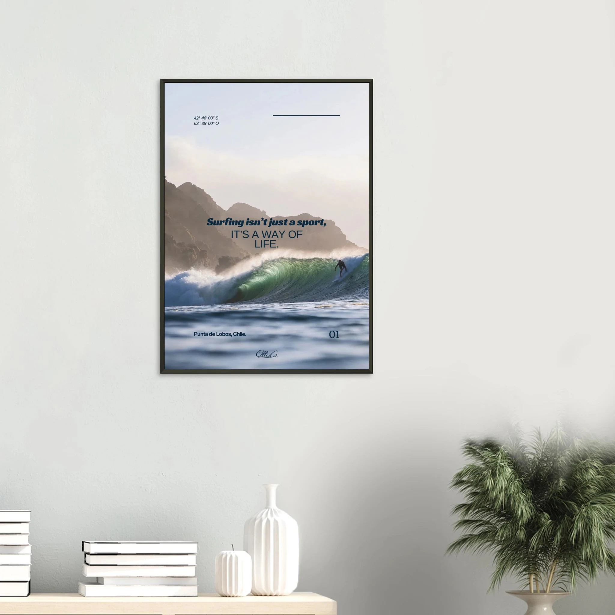 Punta de Lobos, Chile – Linker Pointbreak bei Pichilemu mit charakteristischen Felsnadeln Los Morros. Poster im Metallrahmen.