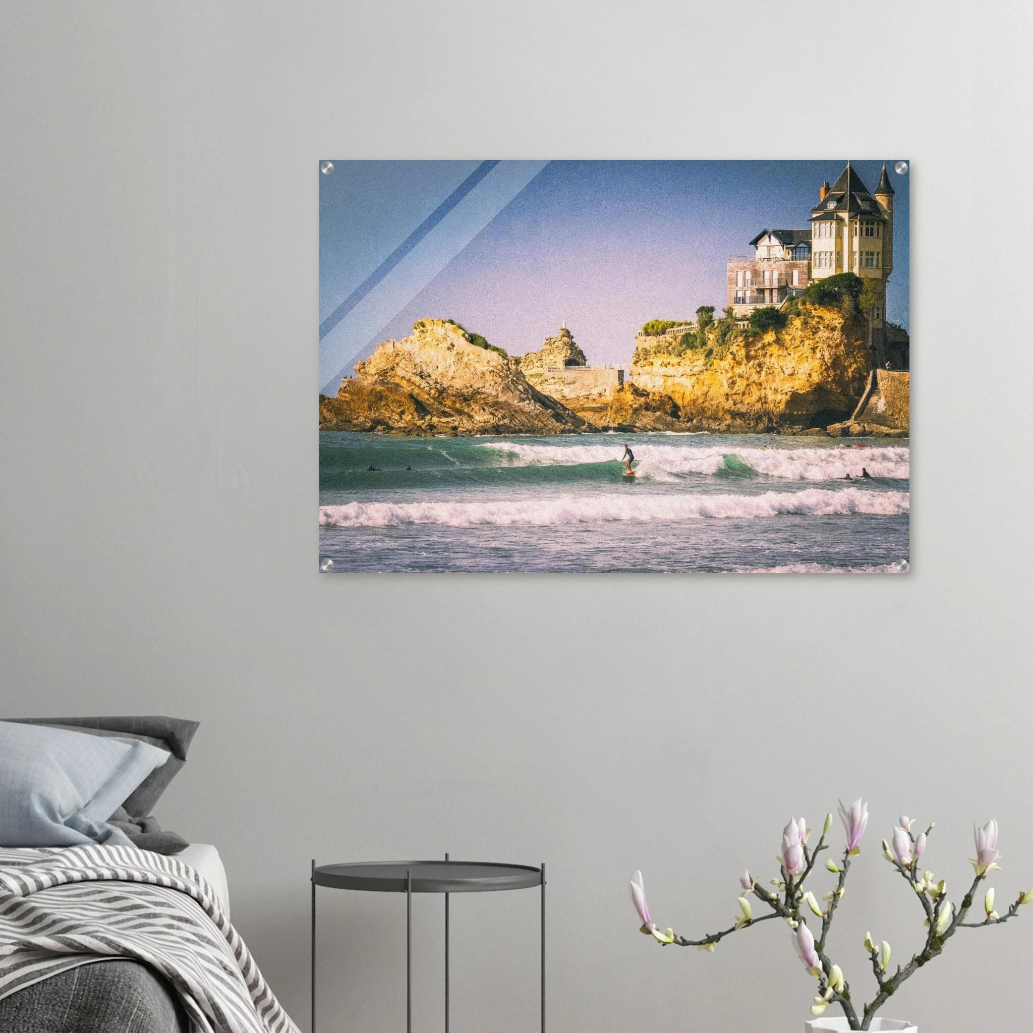 Biarritz, Frankreich – Mondäner Surfort am baskischen Atlantik, Wiege des europäischen Wellenreitens seit den 1950er-Jahren. Kunstdruck auf Acrylglas.