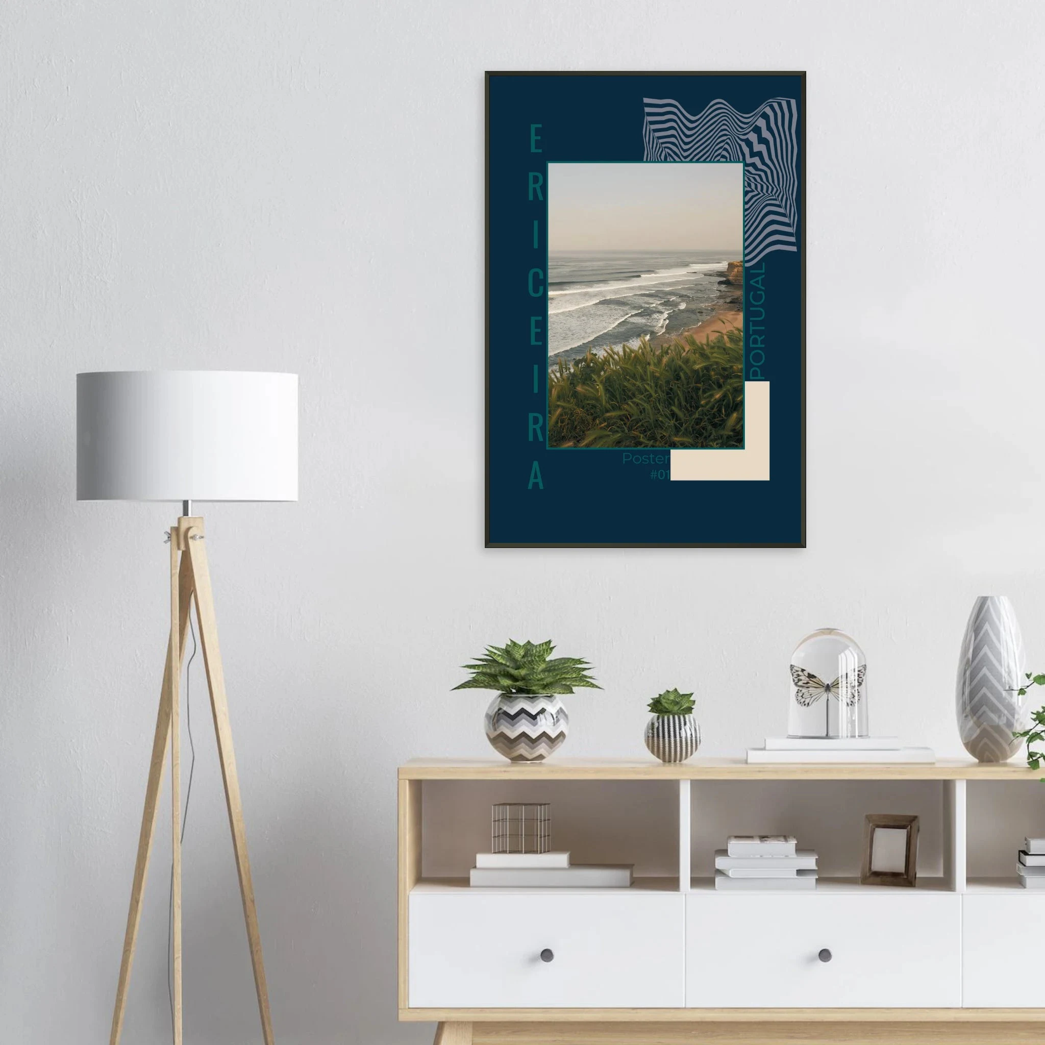Ericeira, Portugal – World Surfing Reserve nördlich von Lissabon mit Reefbreaks wie Coxos und Ribeira d'Ilhas. Poster im Metallrahmen.